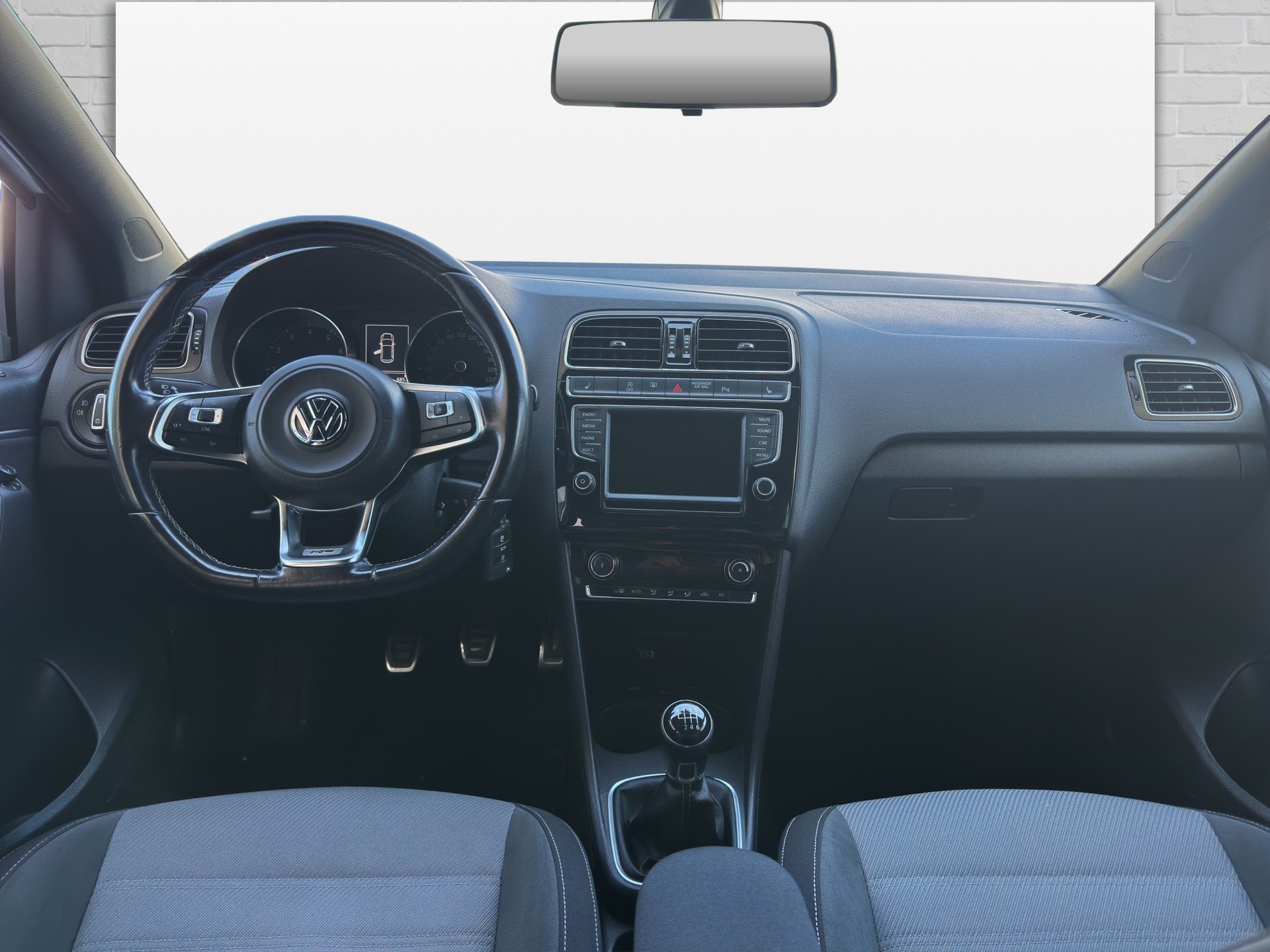 VW Polo 1.0 TSI BMT Allstar R-Line-image-8