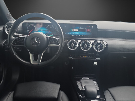 MERCEDES-BENZ A 250e Style-image-7