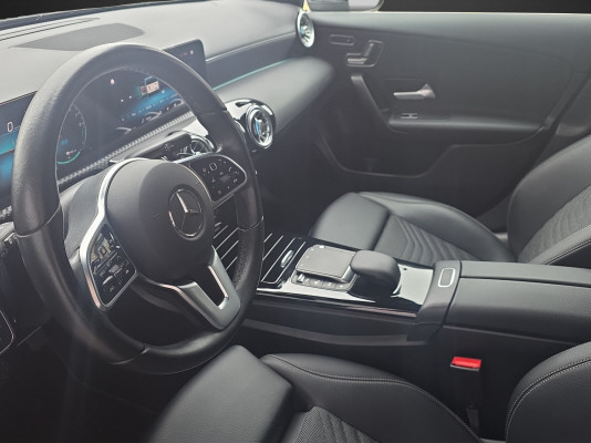 MERCEDES-BENZ A 250e Style-image-6