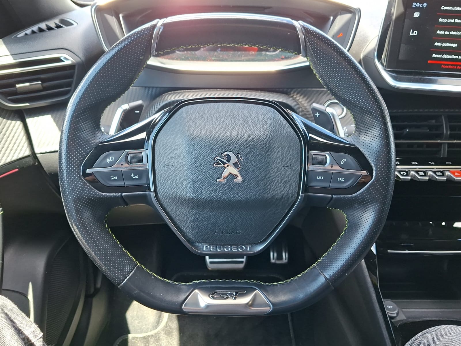 PEUGEOT 2008 1.2 PureTech GT EAT8-image-10
