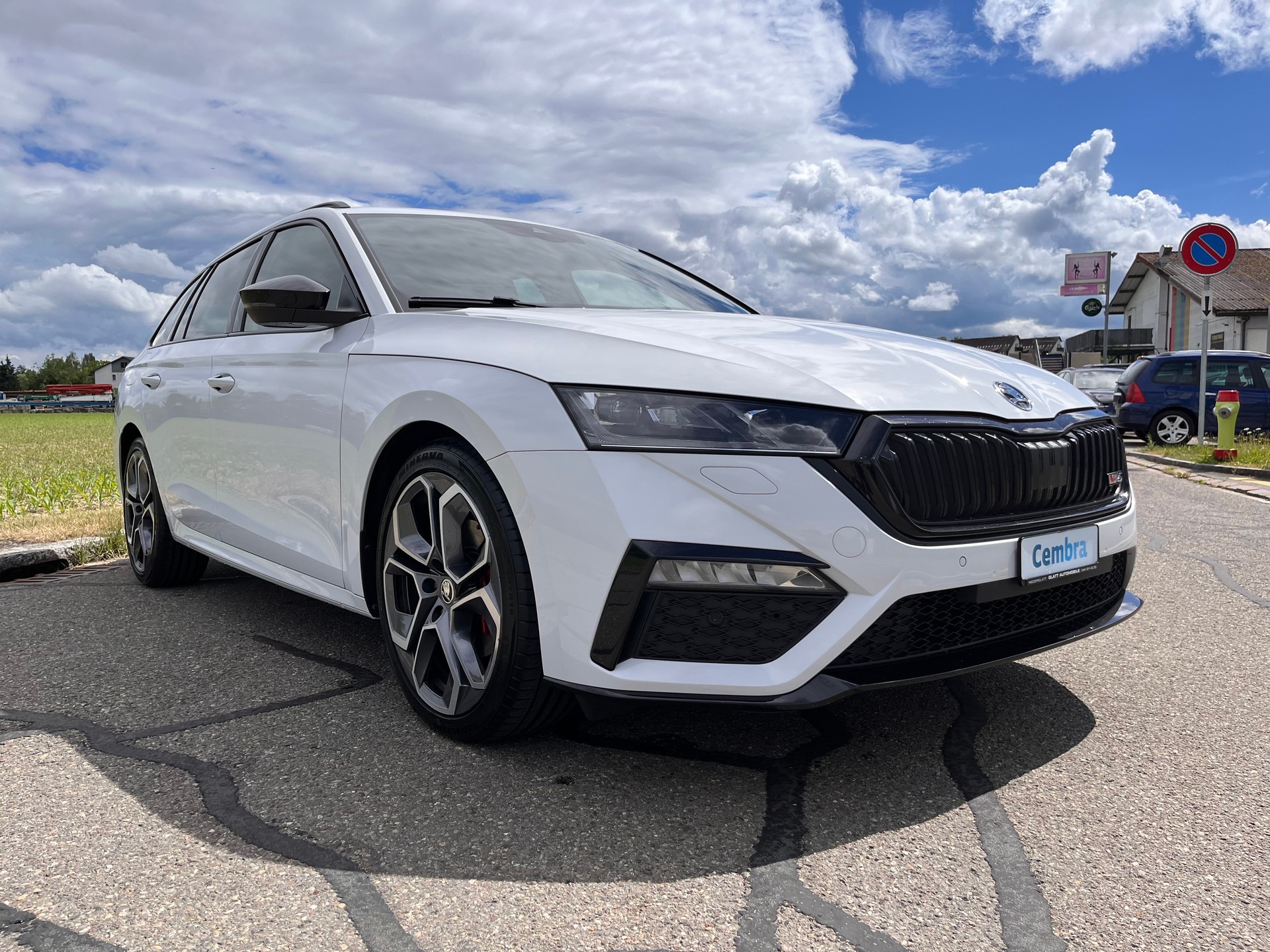 SKODA Octavia Combi 2.0 TDI DSG RS 4x4 * WEISS METALLIC - mySKODA PACK RS - SUPERSPORT LENKRAD BEHEIZT *-image-7