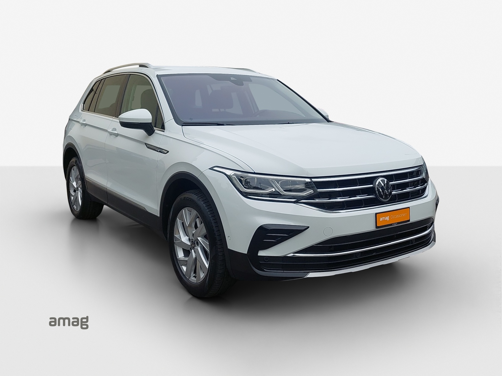 VW Tiguan 2.0 TDI SCR Elegance 4Motion DSG-image-5