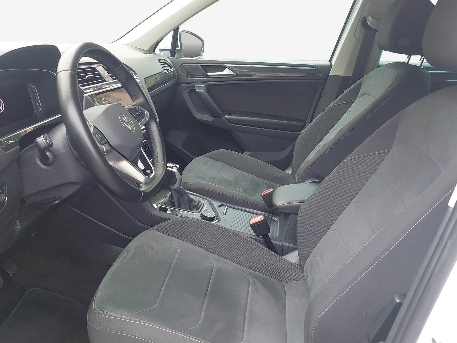 VW Tiguan 2.0 TDI SCR Elegance 4Motion DSG-image-7