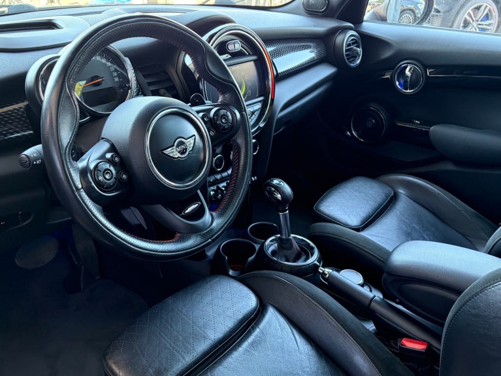 MINI Cooper S Steptronic-showroom-element-3