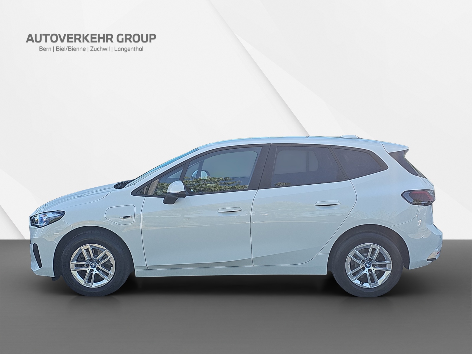BMW 225e xDrive Active Tourer-showroom-element-2