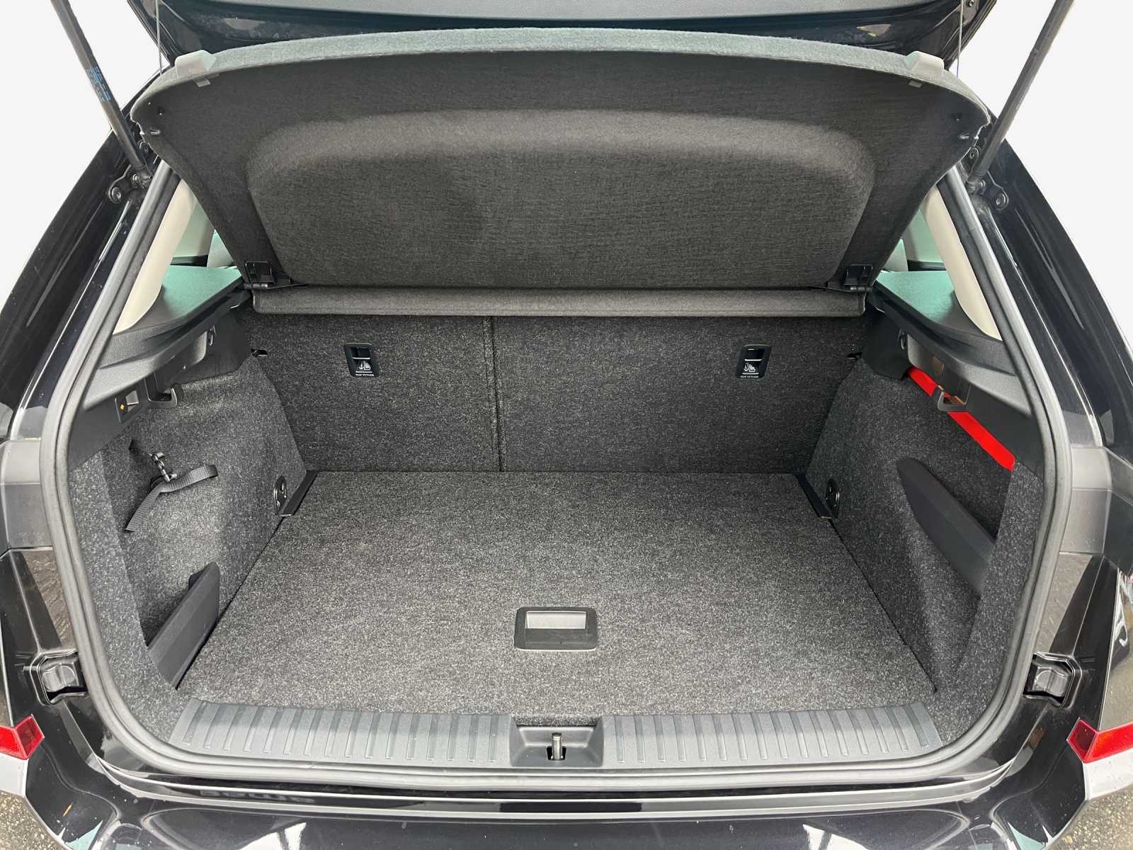 SKODA Kamiq 1.0 TSI Ambition DSG-image-12
