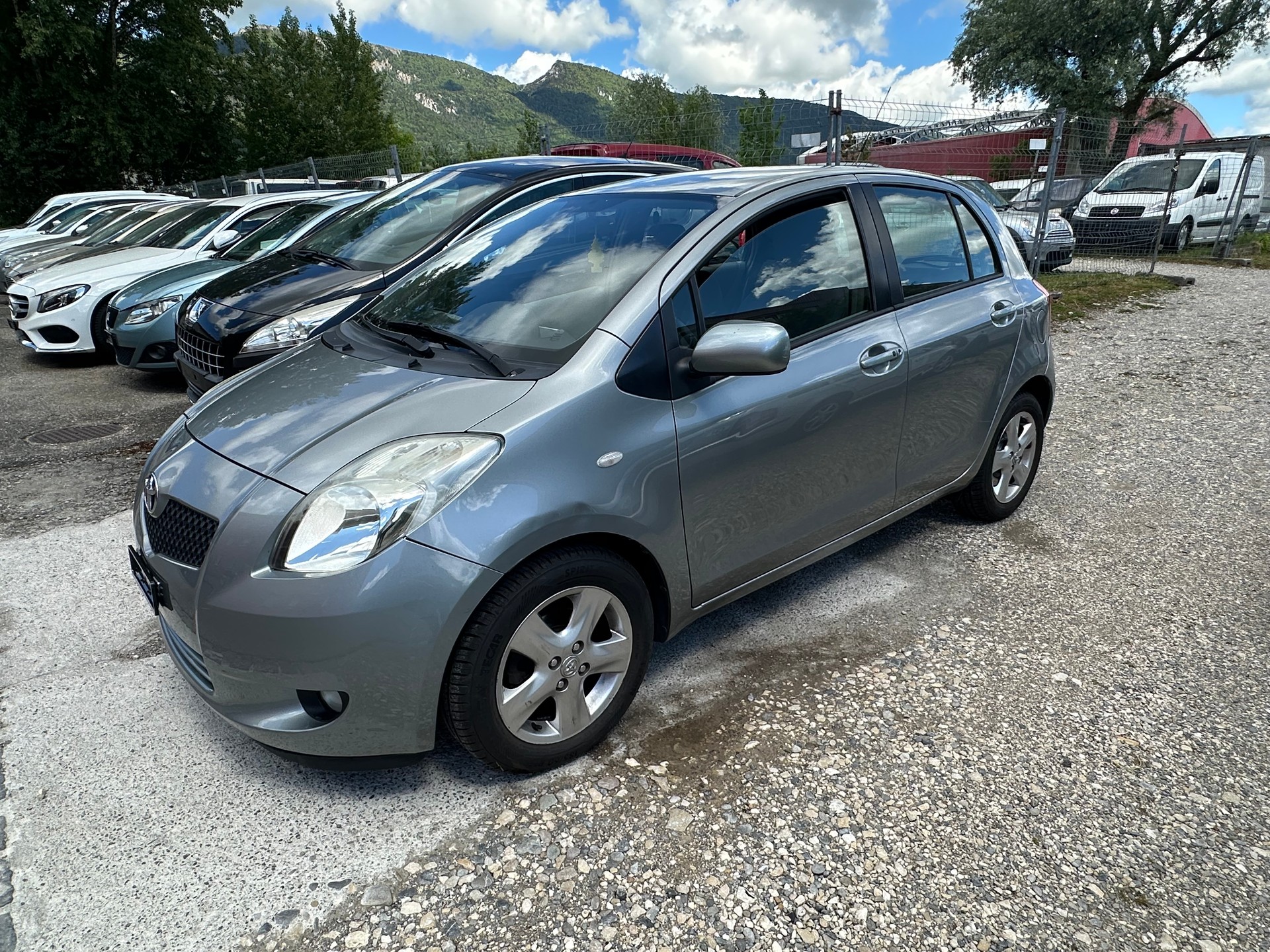 TOYOTA Yaris 1.3 Linea Sol-image-6