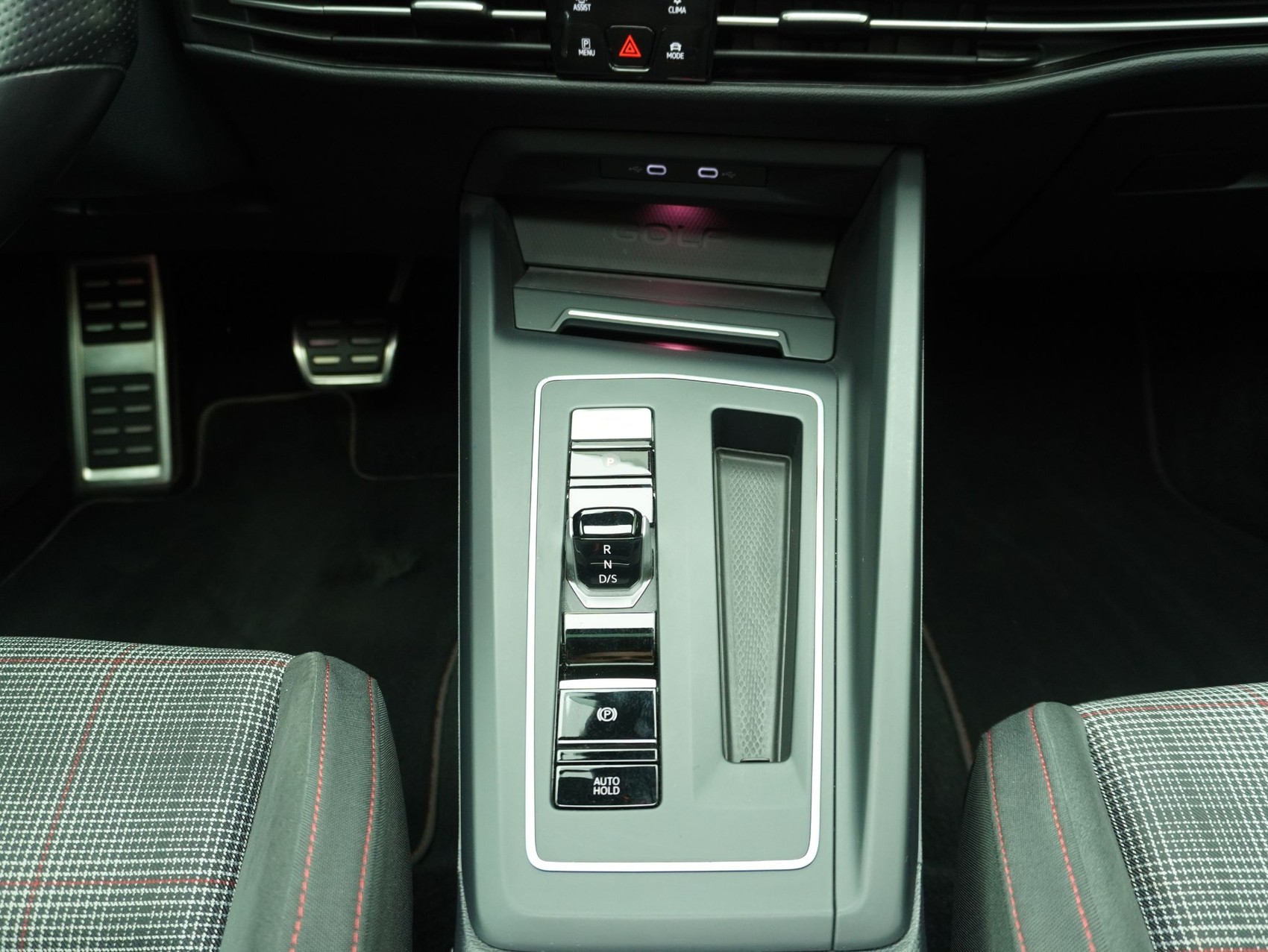 VW Golf 8 2.0 TSI DSG GTI-image-14