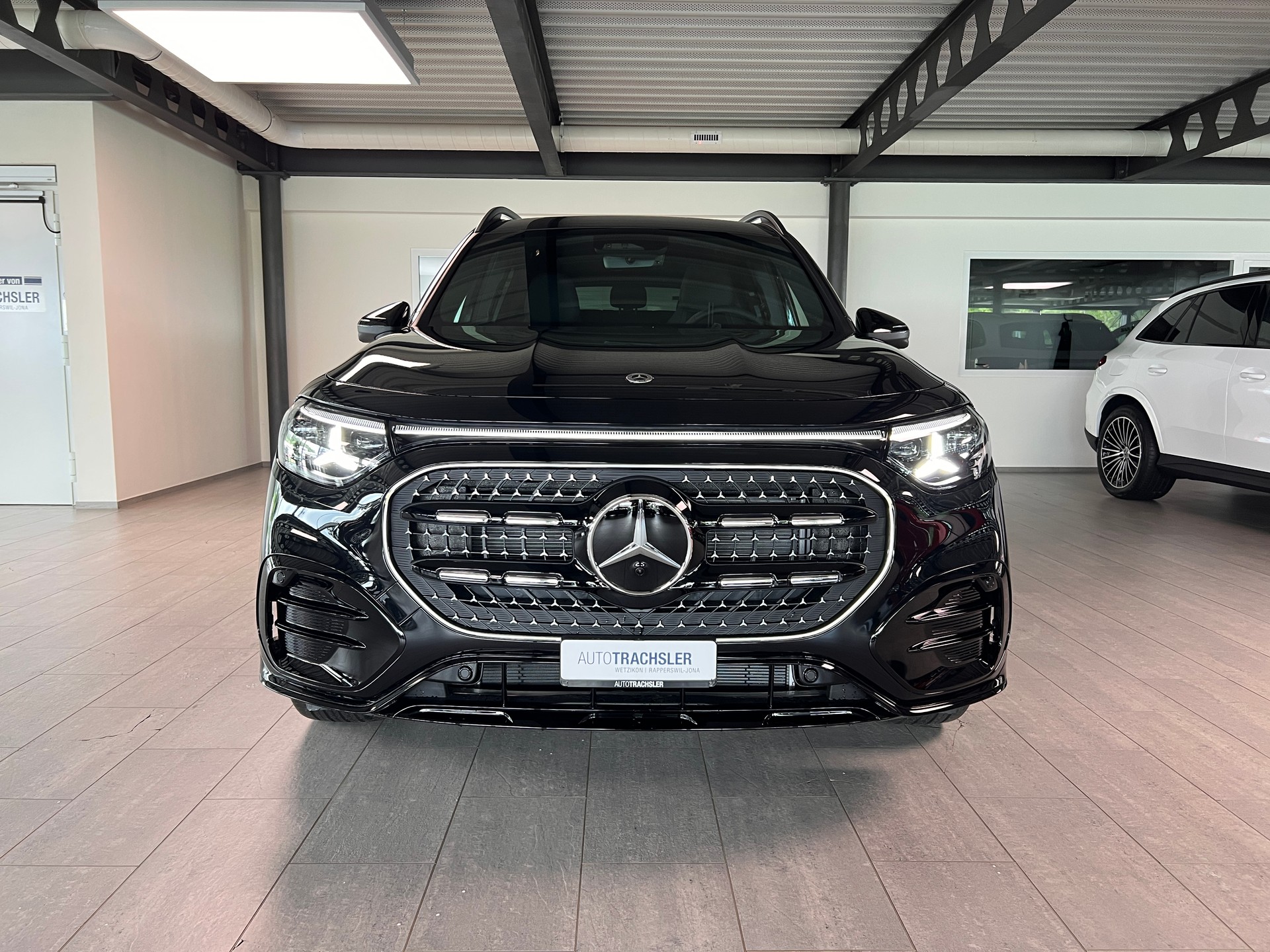 MERCEDES-BENZ GLB 220 4Matic 8G-Tronic-image-1