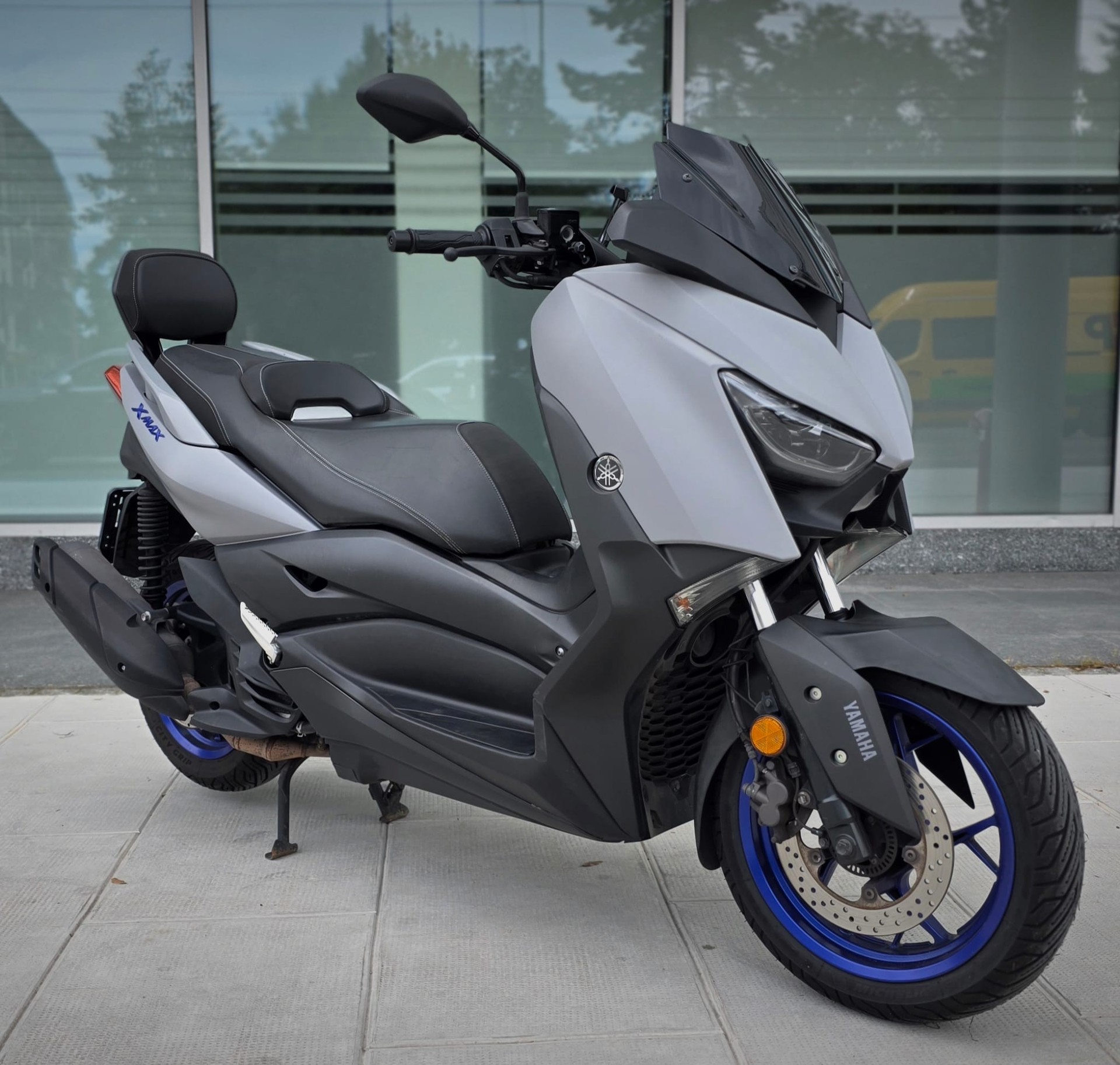 YAMAHA X-Max YP 125-showroom-element-3