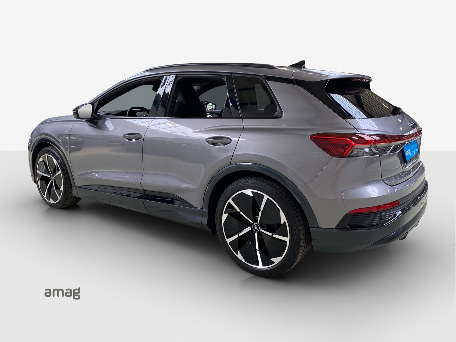 AUDI Q4 e-tron 50 quattro-image-2