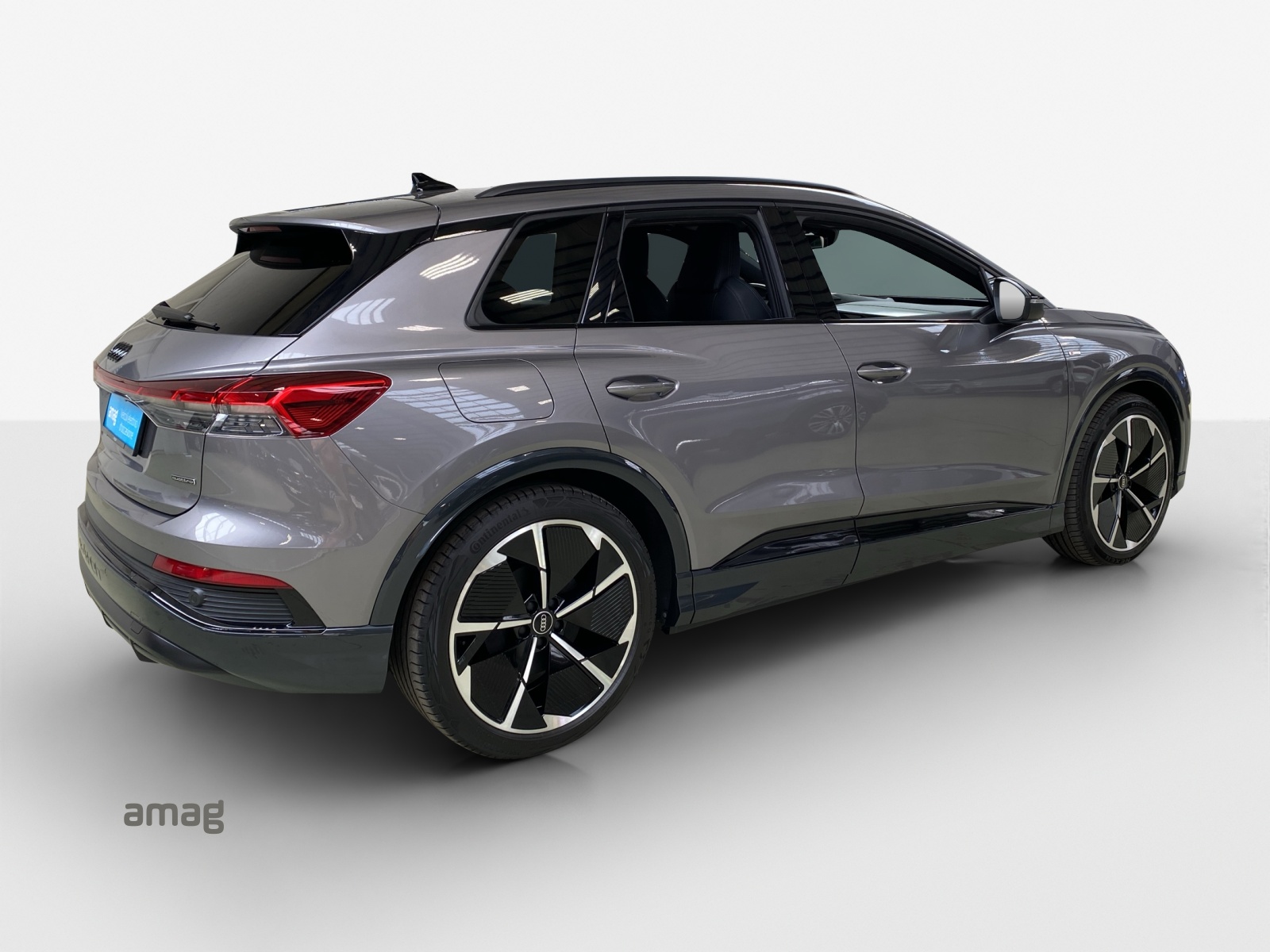 AUDI Q4 e-tron 50 quattro-image-4