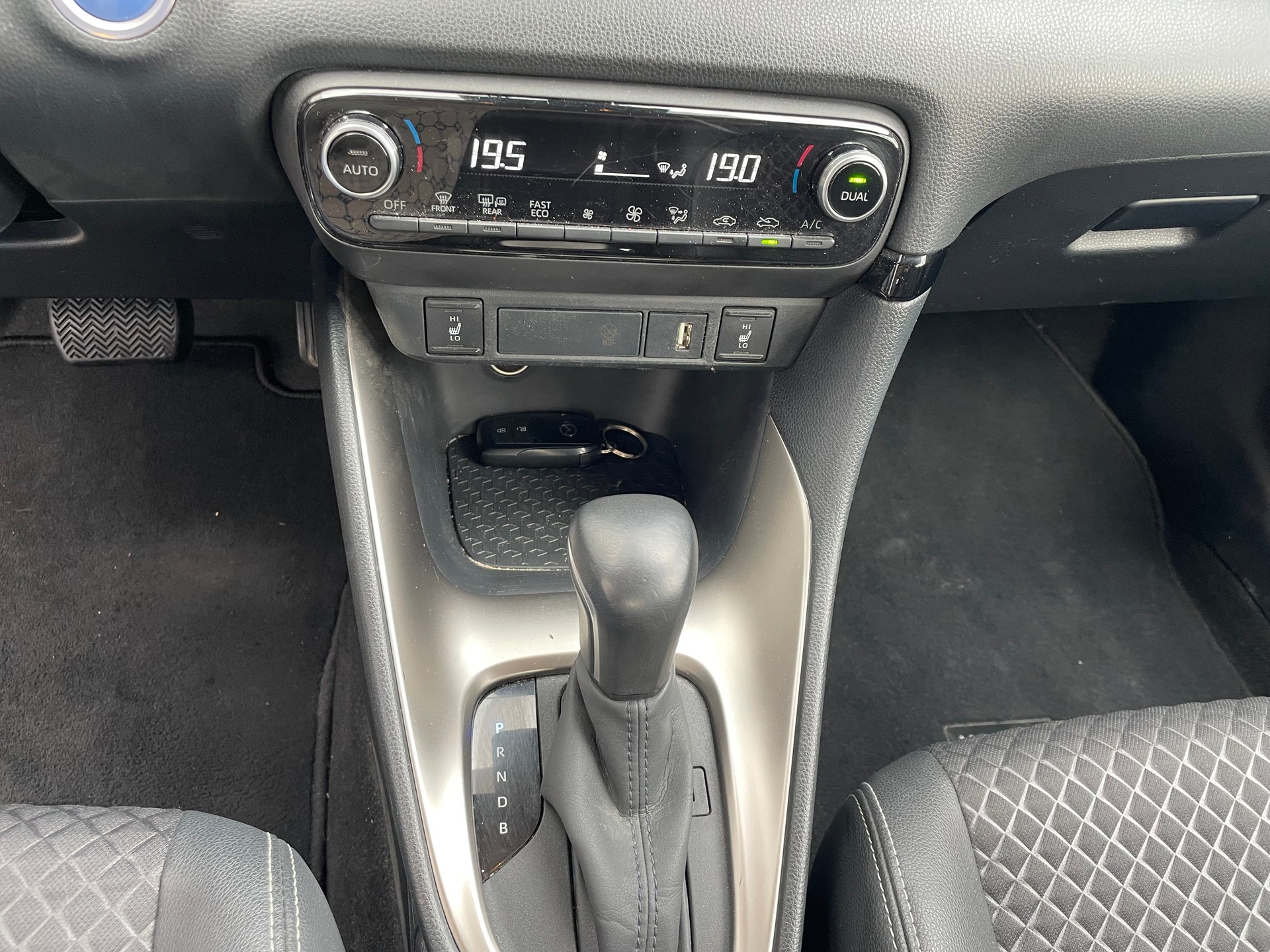 MAZDA 2 Hybrid Select-image-10