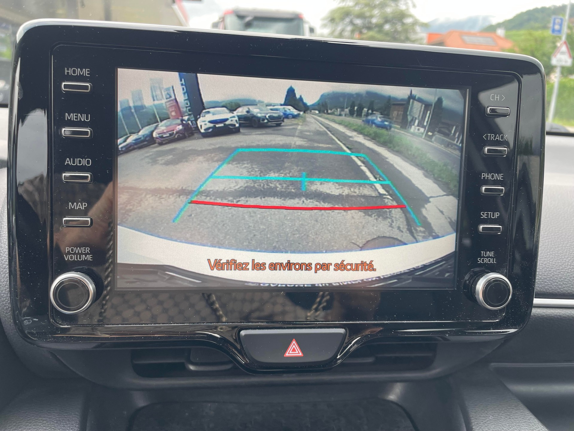 MAZDA 2 Hybrid Select-image-11