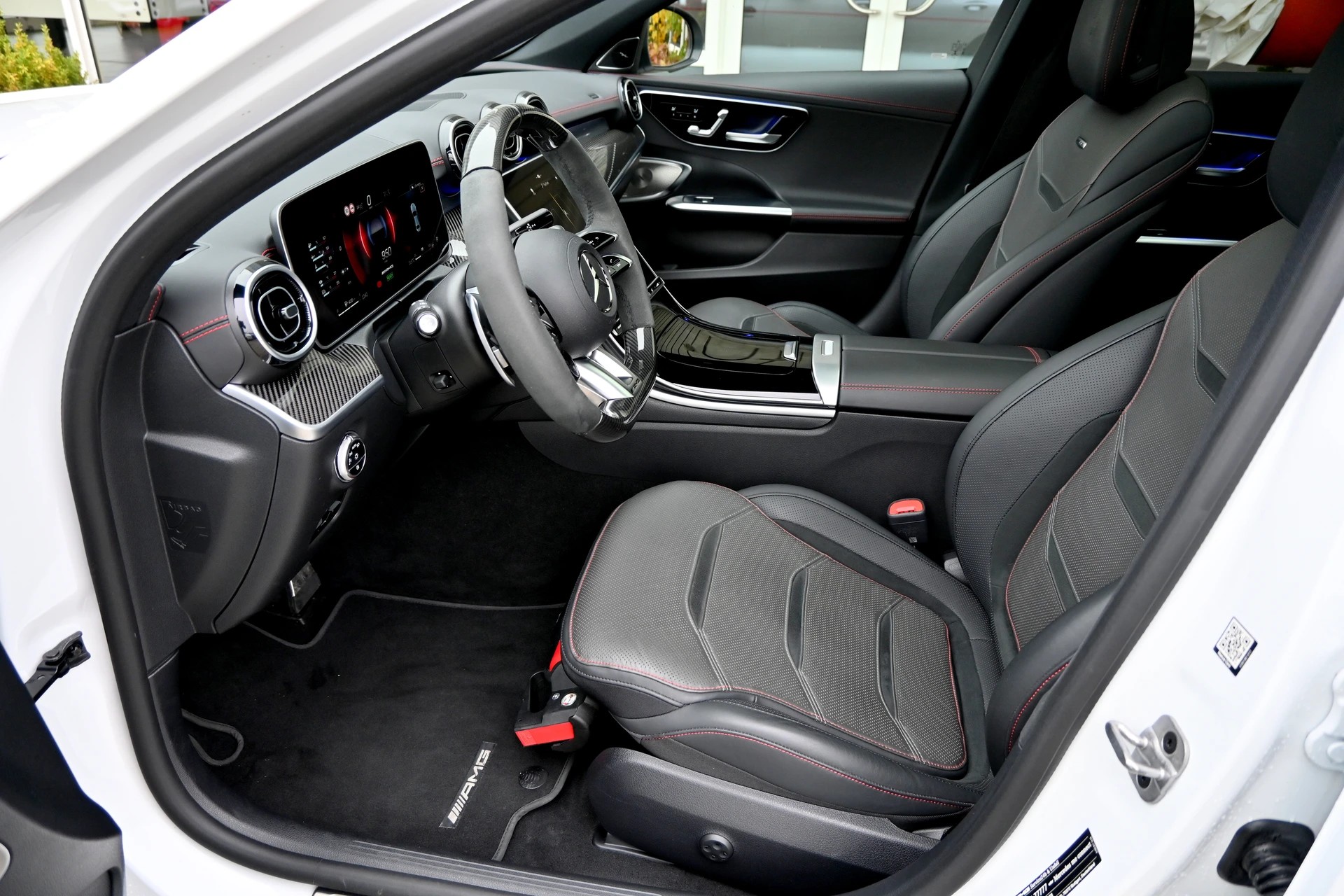 MERCEDES-BENZ C 63 S AMG E Performance 4 Matic 680PS-image-11