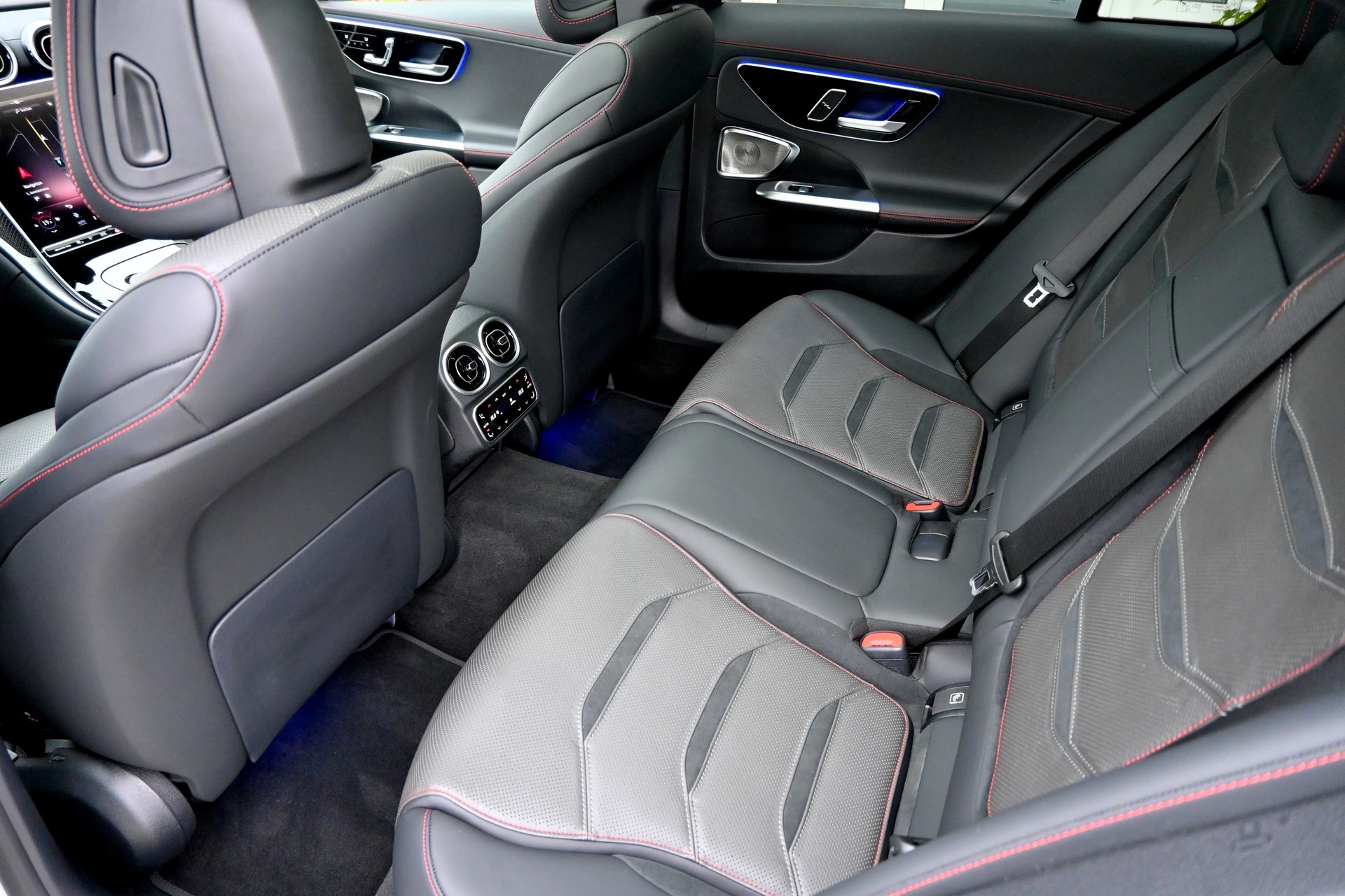 MERCEDES-BENZ C 63 S AMG E Performance 4 Matic 680PS-image-16