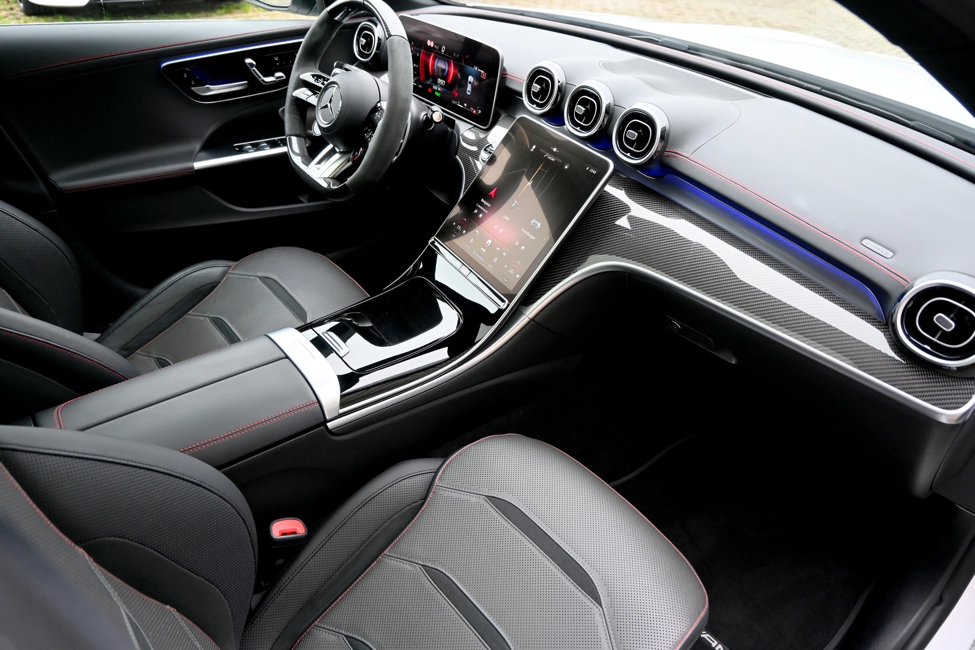 MERCEDES-BENZ C 63 S AMG E Performance 4 Matic 680PS-image-12