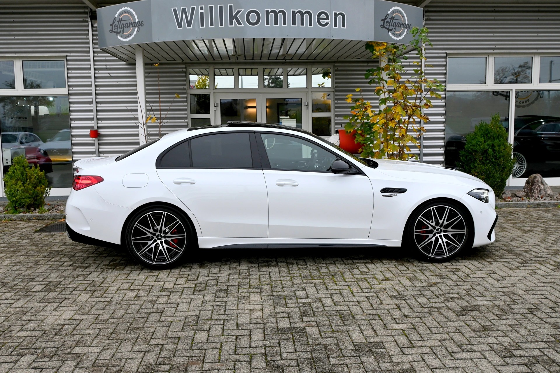 MERCEDES-BENZ C 63 S AMG E Performance 4 Matic 680PS-image-6