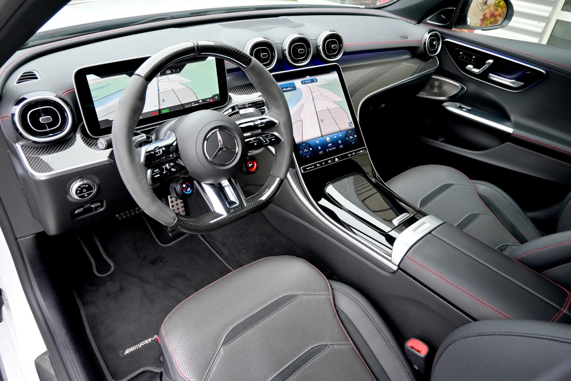 MERCEDES-BENZ C 63 S AMG E Performance 4 Matic 680PS-image-10