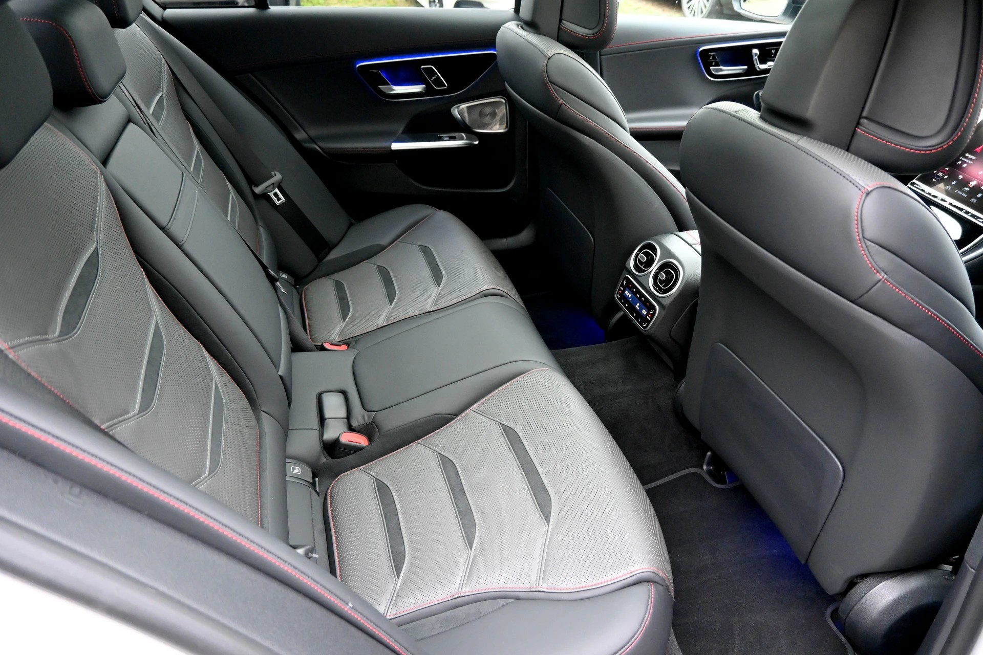 MERCEDES-BENZ C 63 S AMG E Performance 4 Matic 680PS-image-15