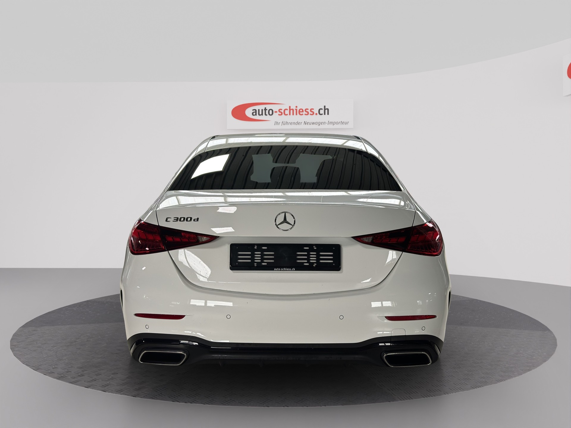 MERCEDES-BENZ C 300 d AMG Line Night-image-3