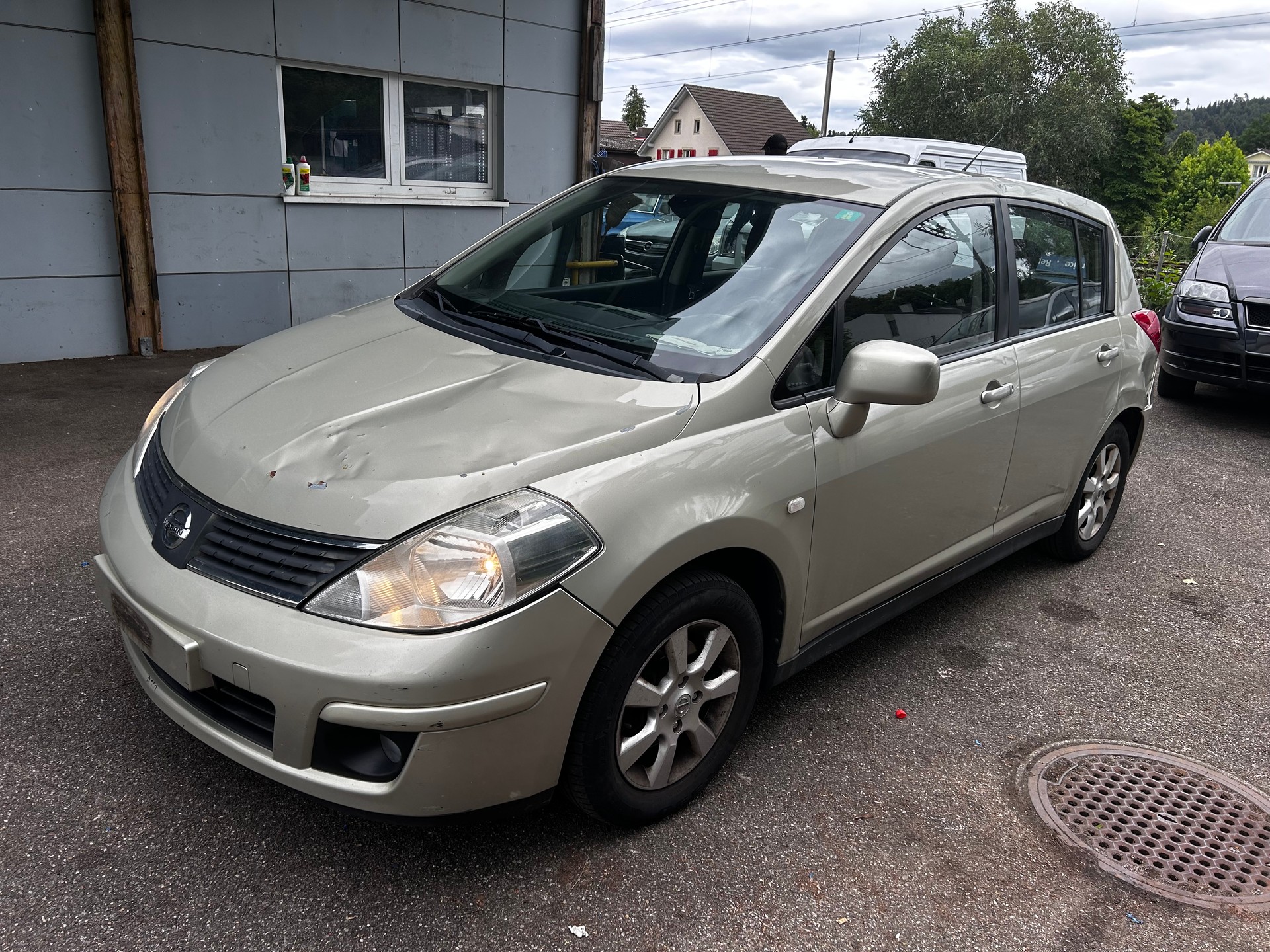NISSAN Tiida 1.6 acenta Automatic-image-1