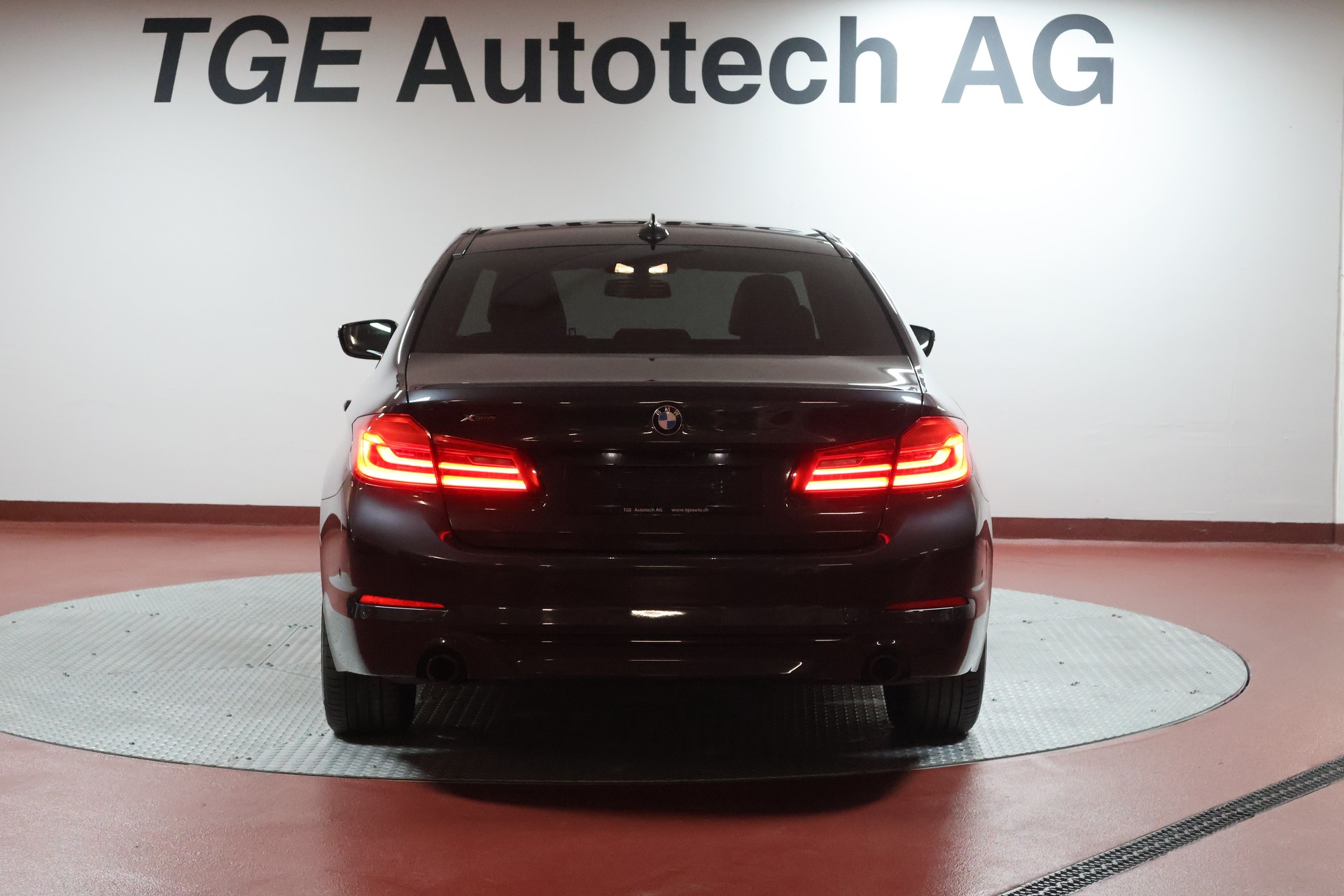 BMW 520d xDrive Sport Line Steptronic-image-20