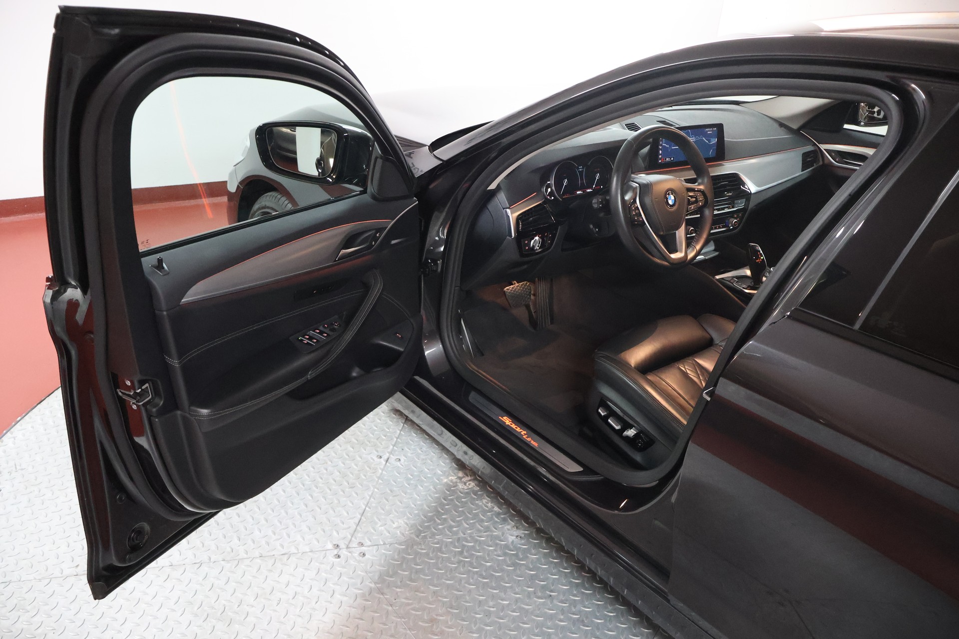 BMW 520d xDrive Sport Line Steptronic-image-4