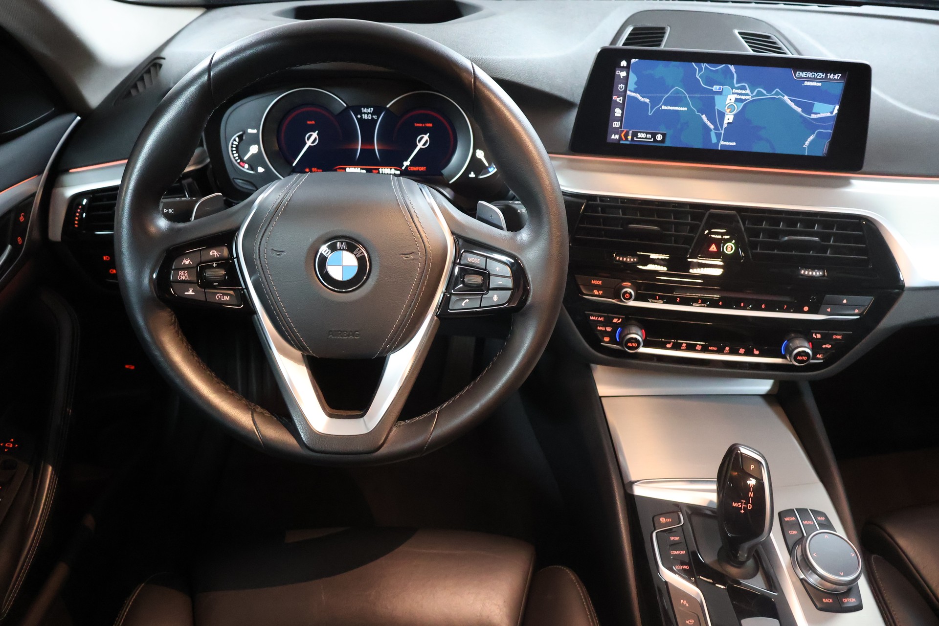BMW 520d xDrive Sport Line Steptronic-image-7