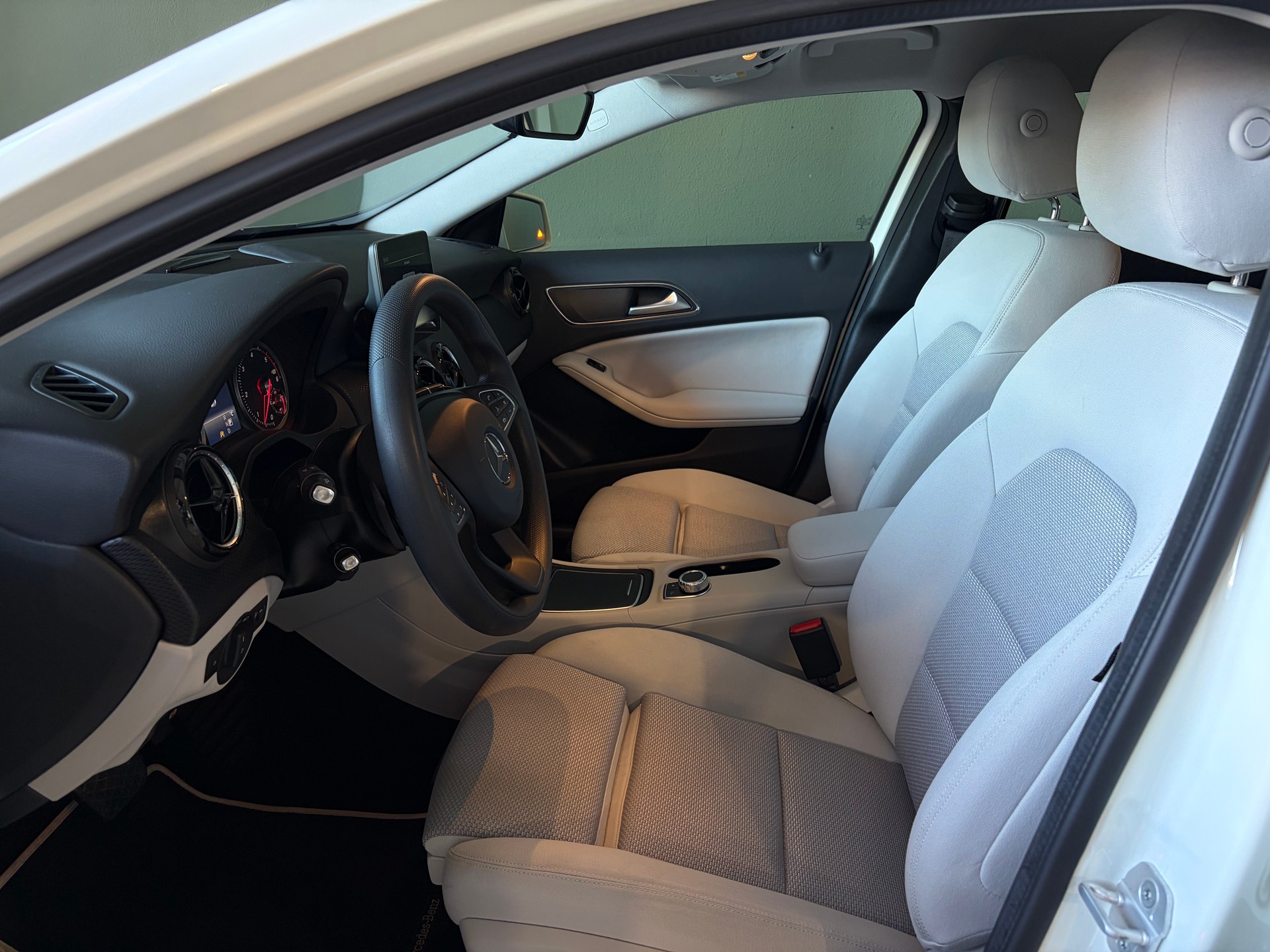 MERCEDES-BENZ A 200 CDI 4Matic 7G-DCT *** 1.Hand *** CH-Fahrzeug *** Ab MFK ***-image-8