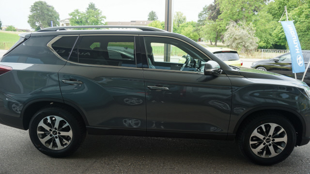 KGM-SsangYong Rexton 2.2 Titanium 4WD-image-2
