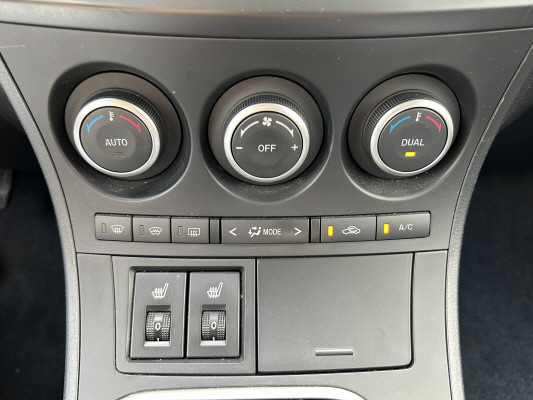 MAZDA 3 1.6 16V Red-image-9