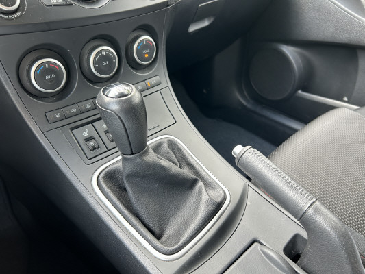 MAZDA 3 1.6 16V Red-image-12