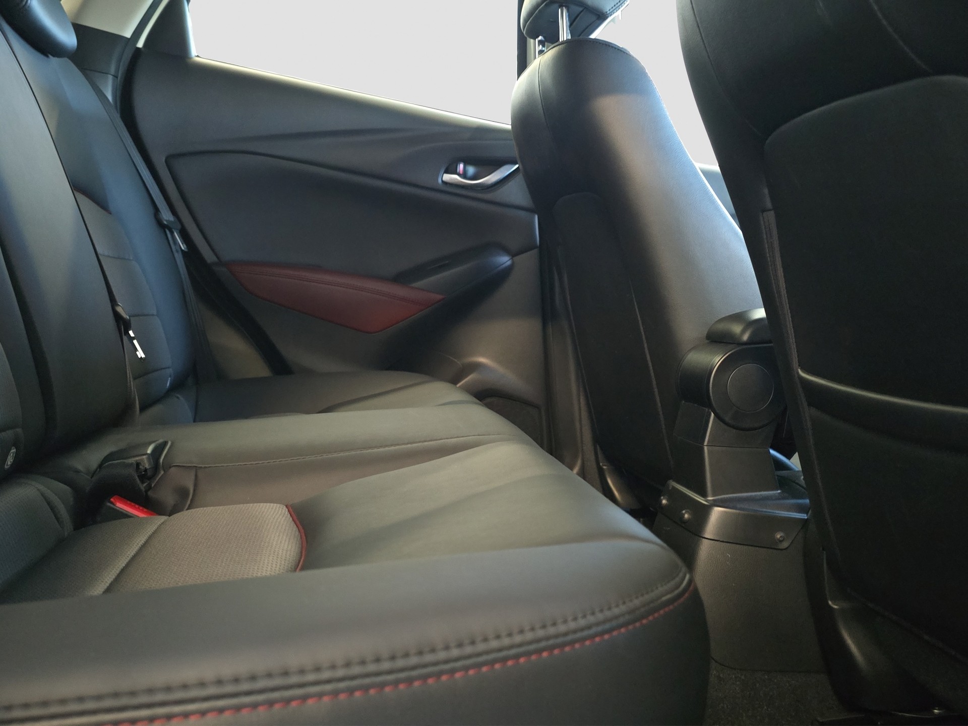 MAZDA CX-3 2.0 Revolution AWD-image-13