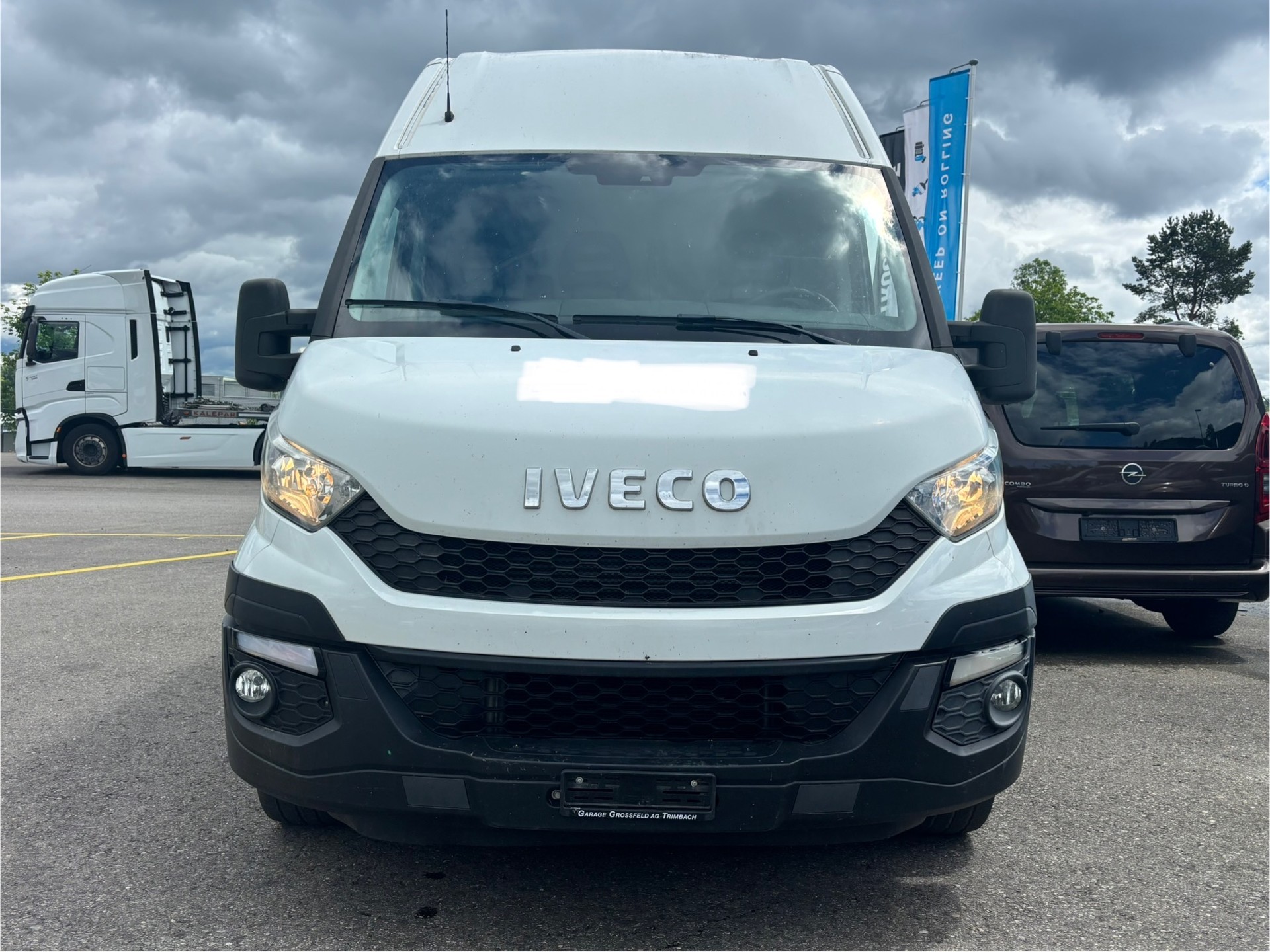 IVECO 33 S 13 VL-image-1