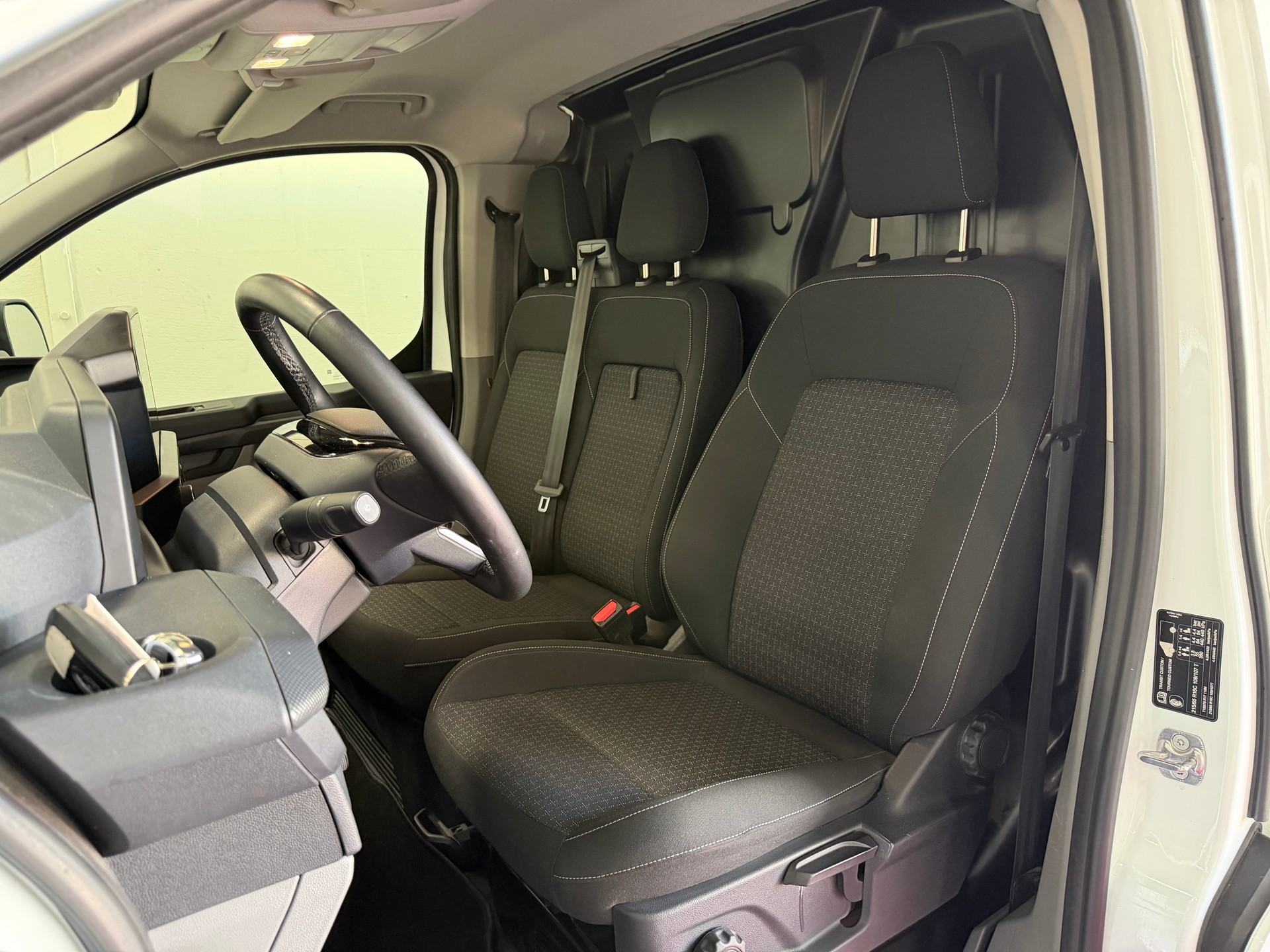FORD Transit Custom Van 320 L2H1 Trend-image-13