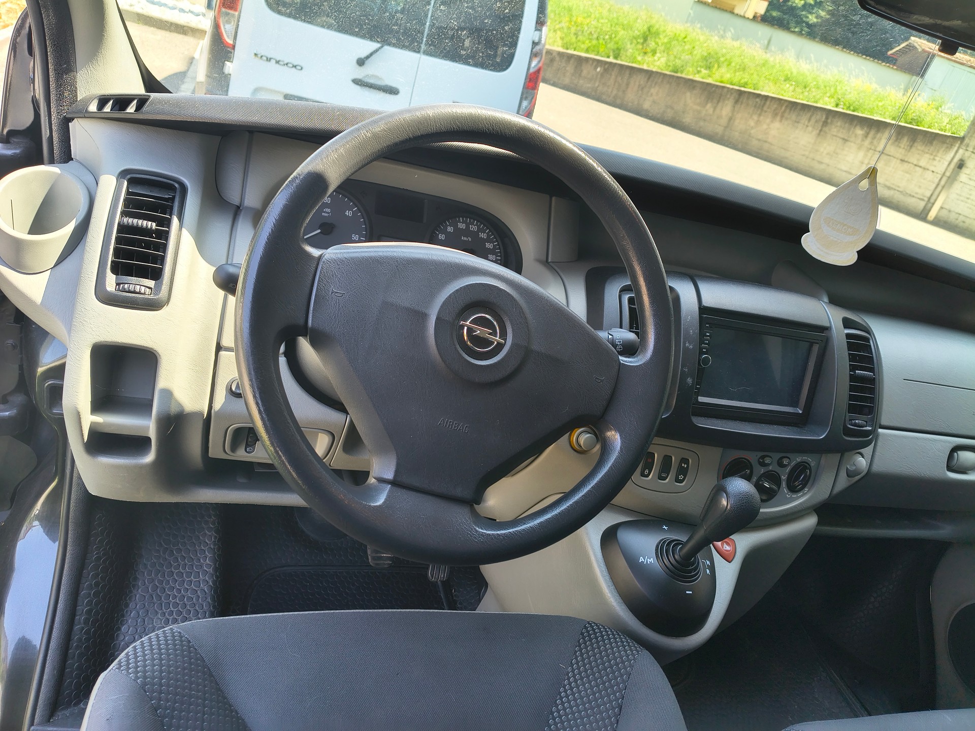 OPEL Vivaro 2.5 CDTI 2.7t L1H1-image-7