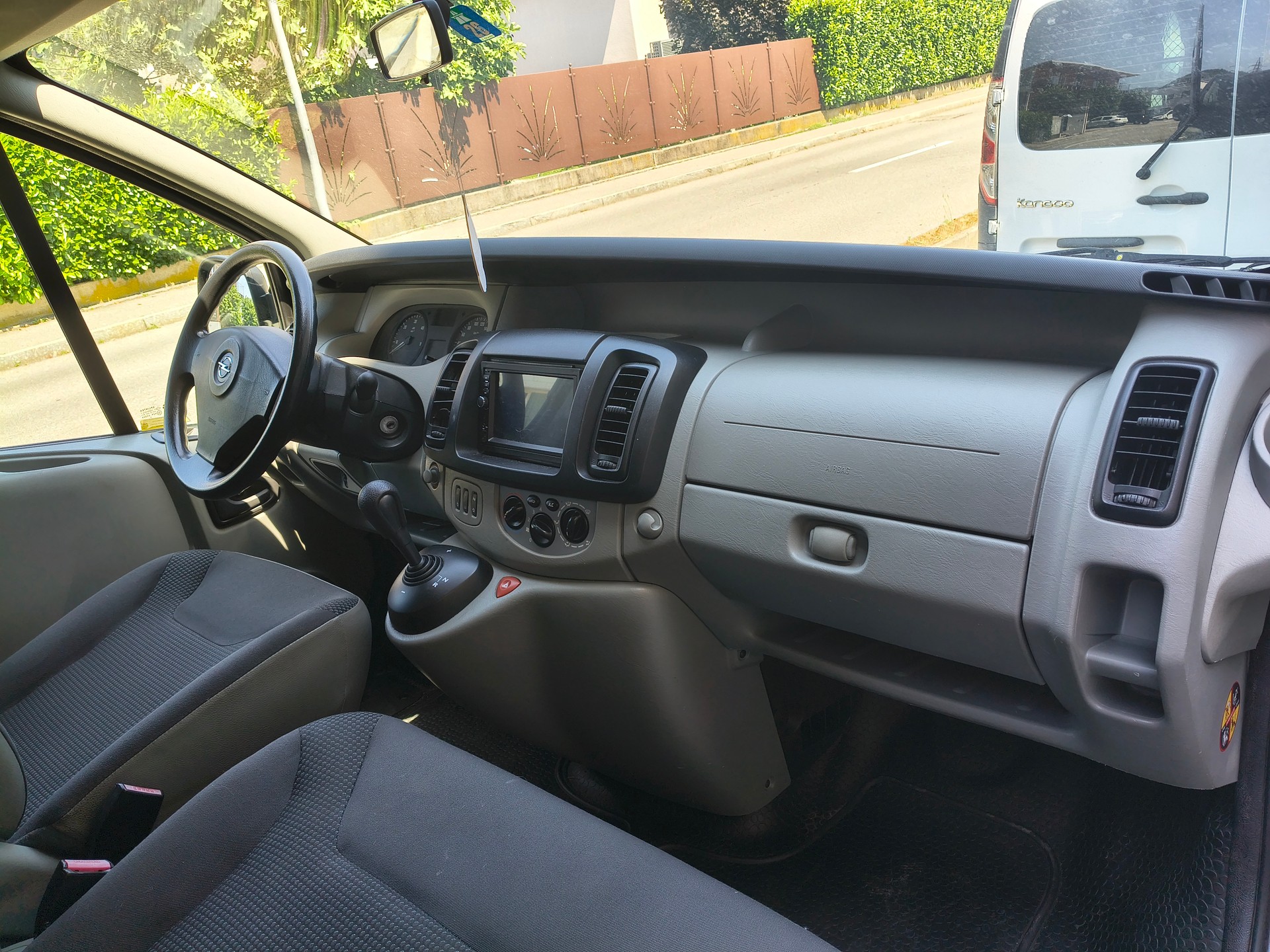 OPEL Vivaro 2.5 CDTI 2.7t L1H1-image-5