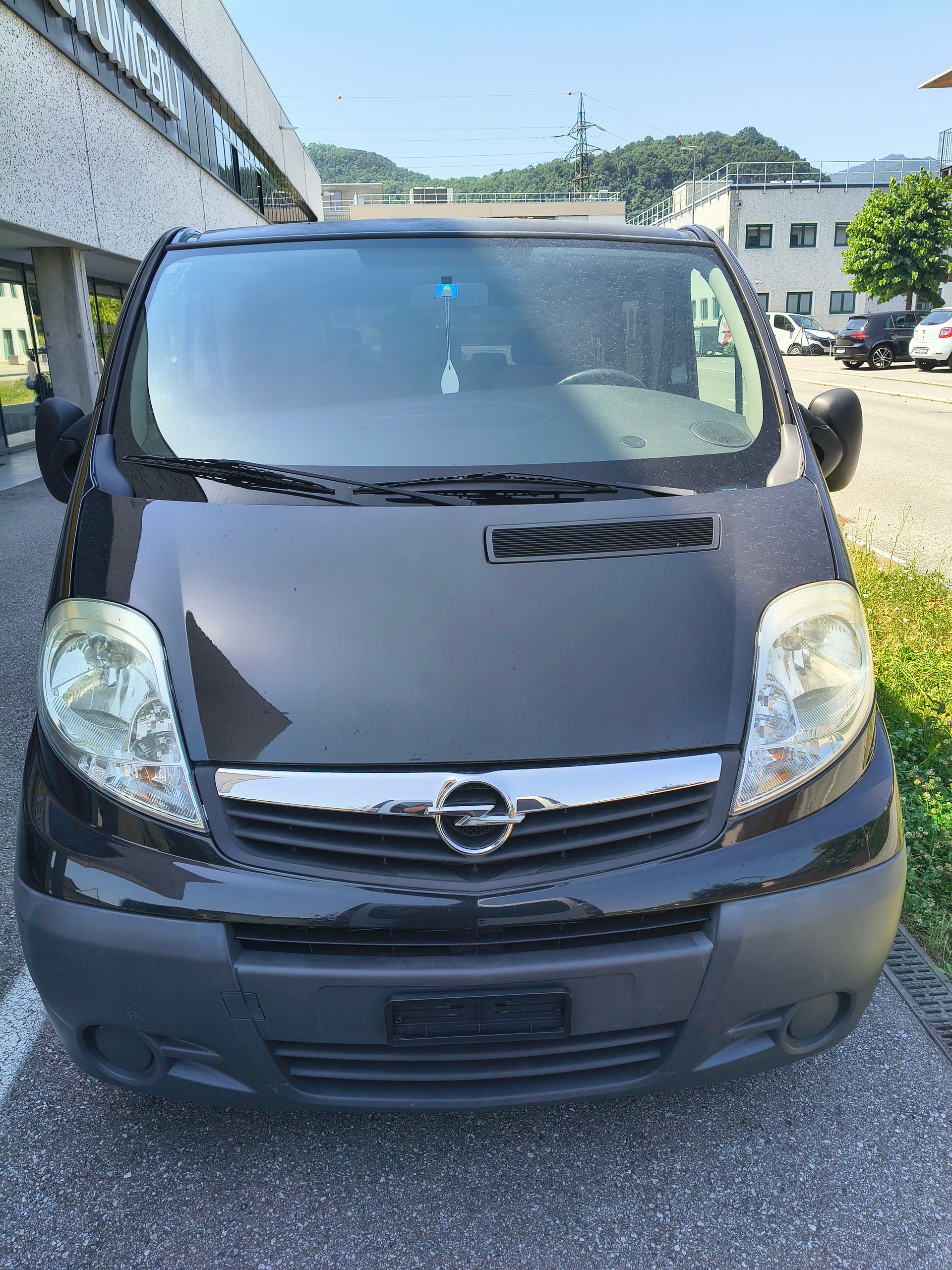 OPEL Vivaro 2.5 CDTI 2.7t L1H1-image-2