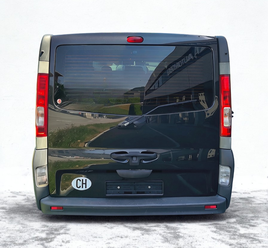 OPEL Vivaro Combi 2.5 CDTI L1H1-image-3