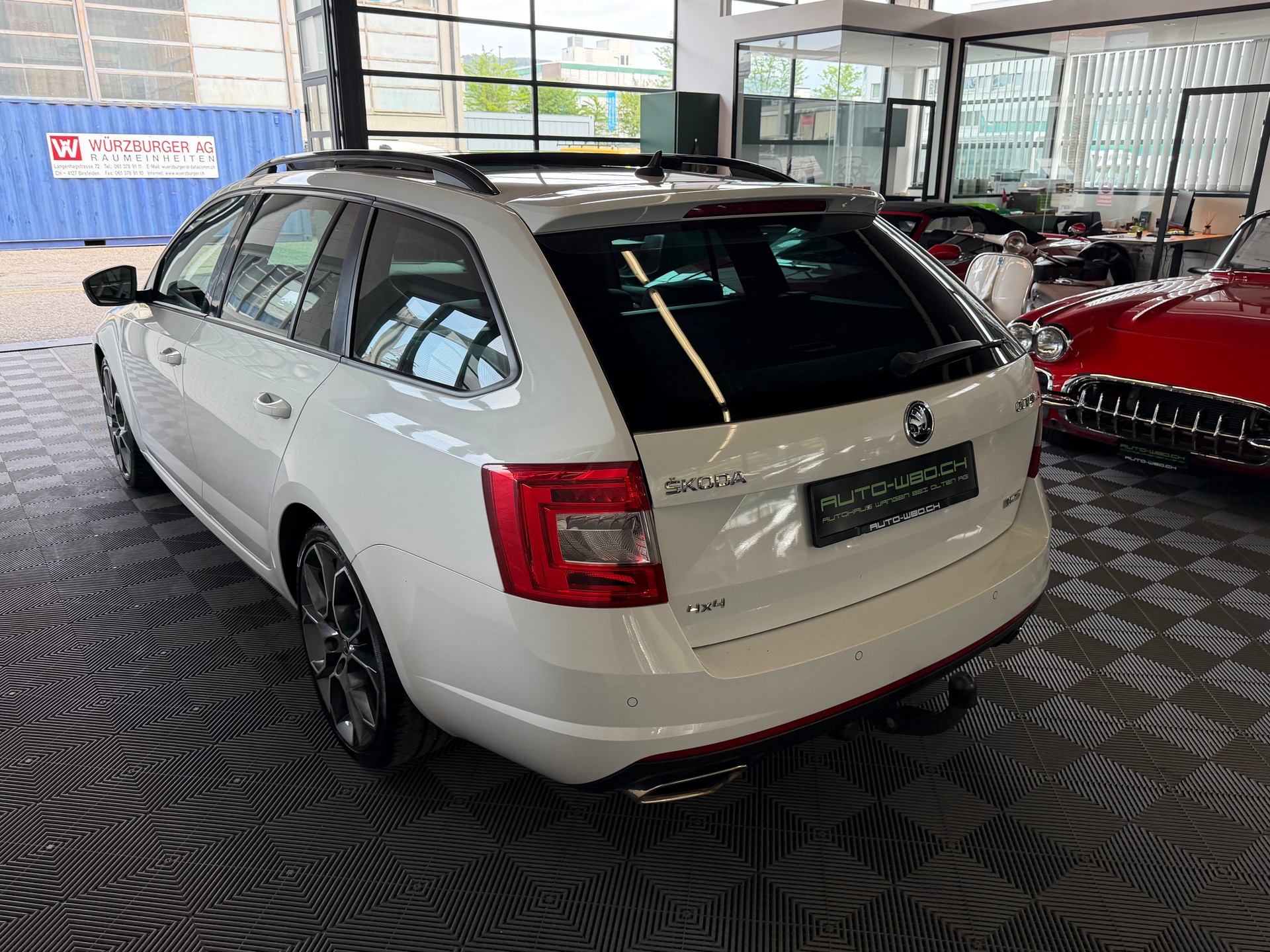 SKODA Octavia Combi 2.0 TDI RS 4x4 DSG-image-4