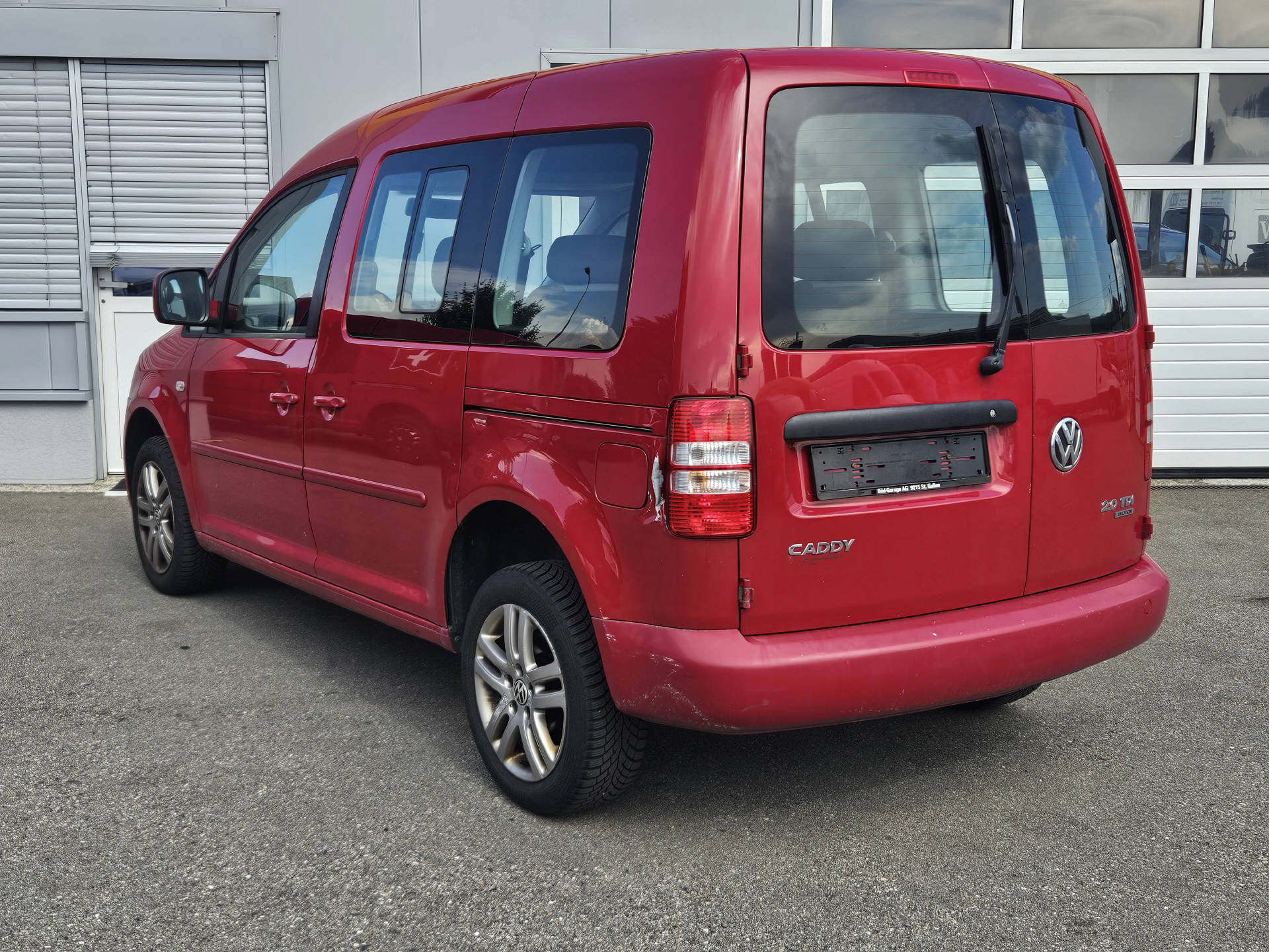 VW Caddy 2.0 TDI 110 Trendline 4m-image-5