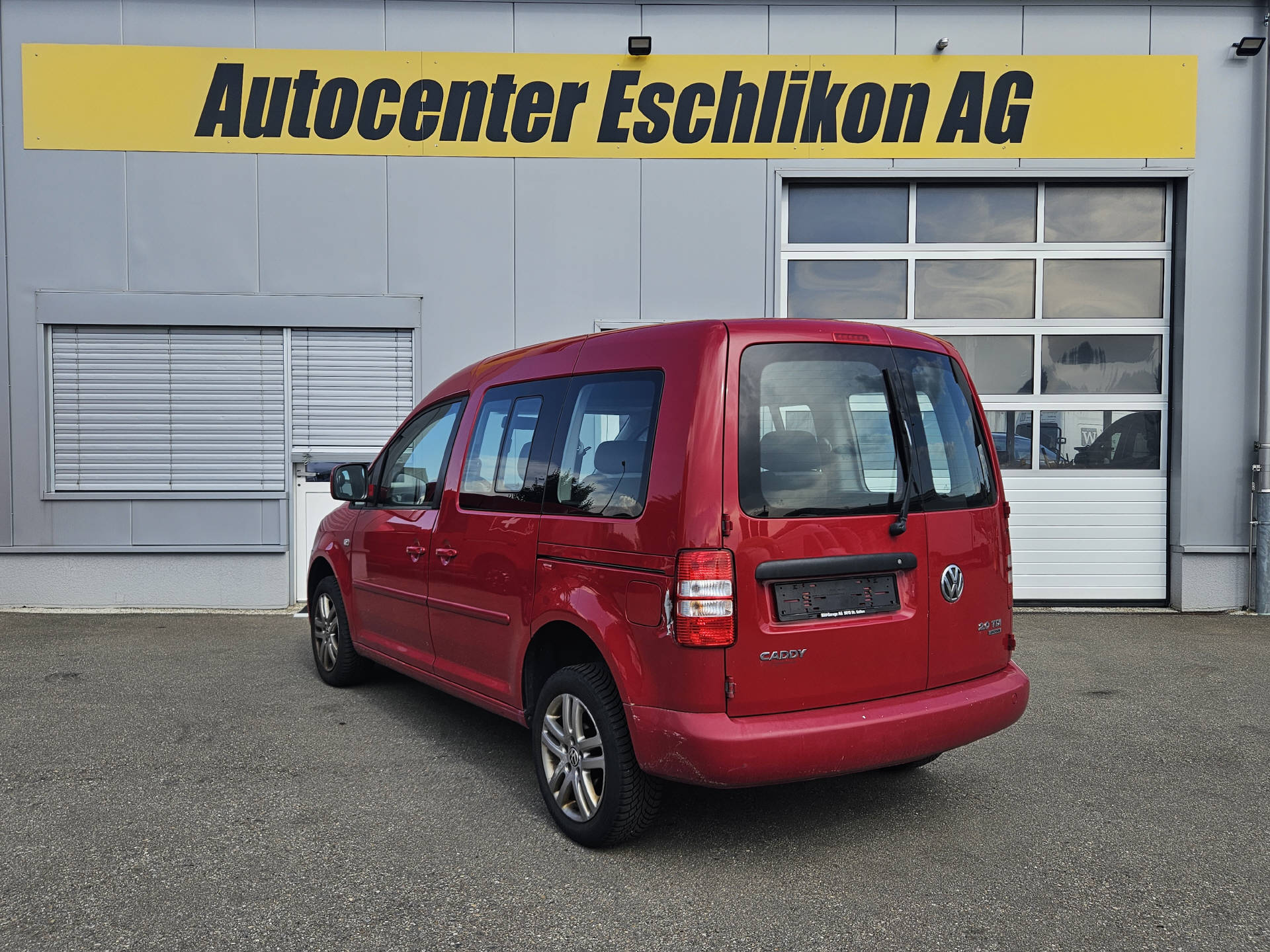 VW Caddy 2.0 TDI 110 Trendline 4m-image-4