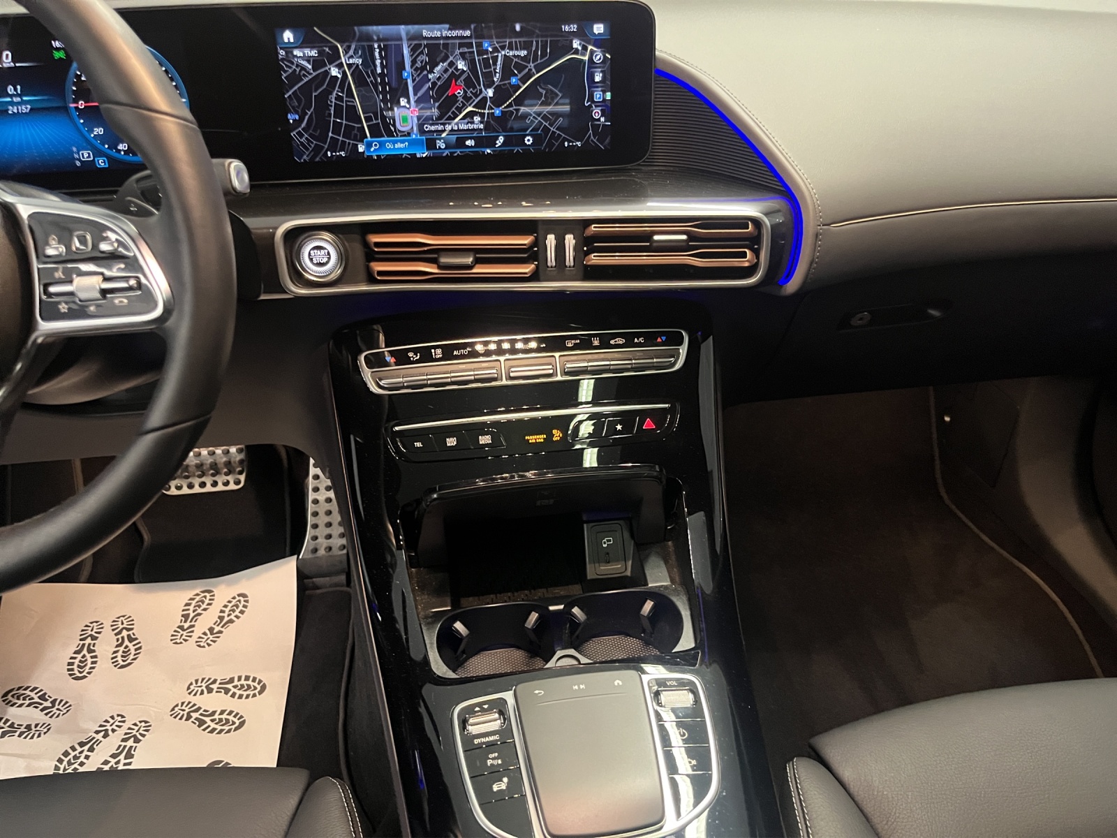 MERCEDES-BENZ EQC 400 4Matic-image-8