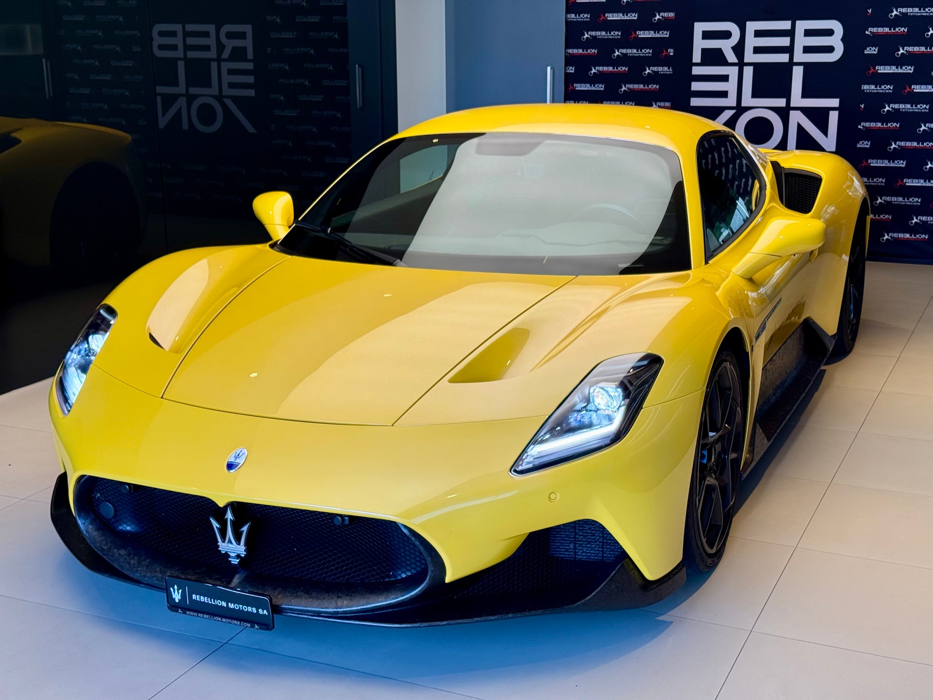 MASERATI MC 20-image-0