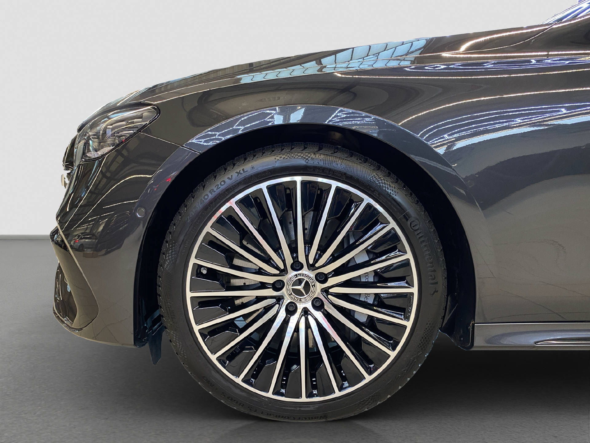 MERCEDES-BENZ E 200 AMG Line 4MATIC-image-5