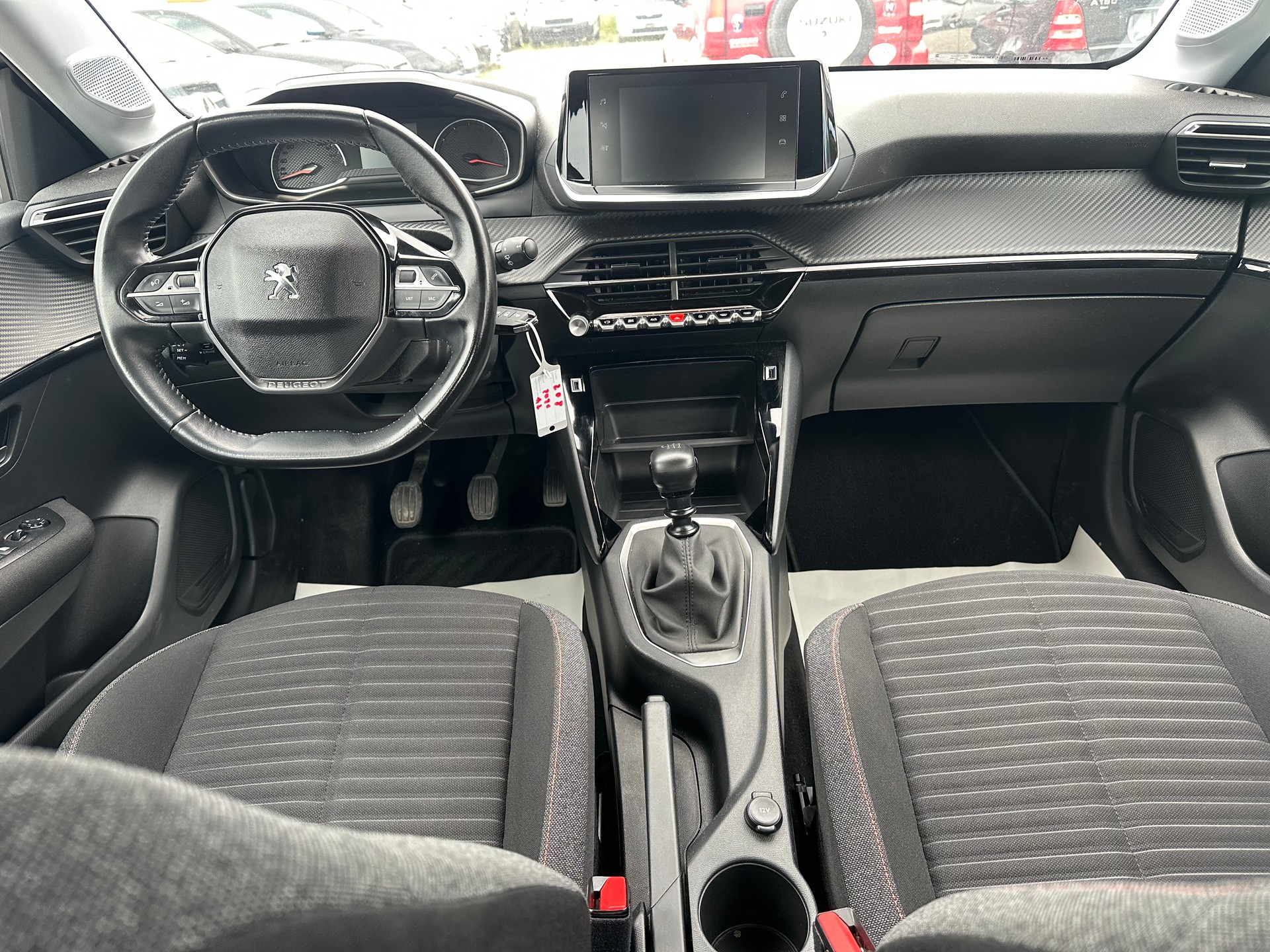 PEUGEOT 208 1.2 PureTech Active-image-8