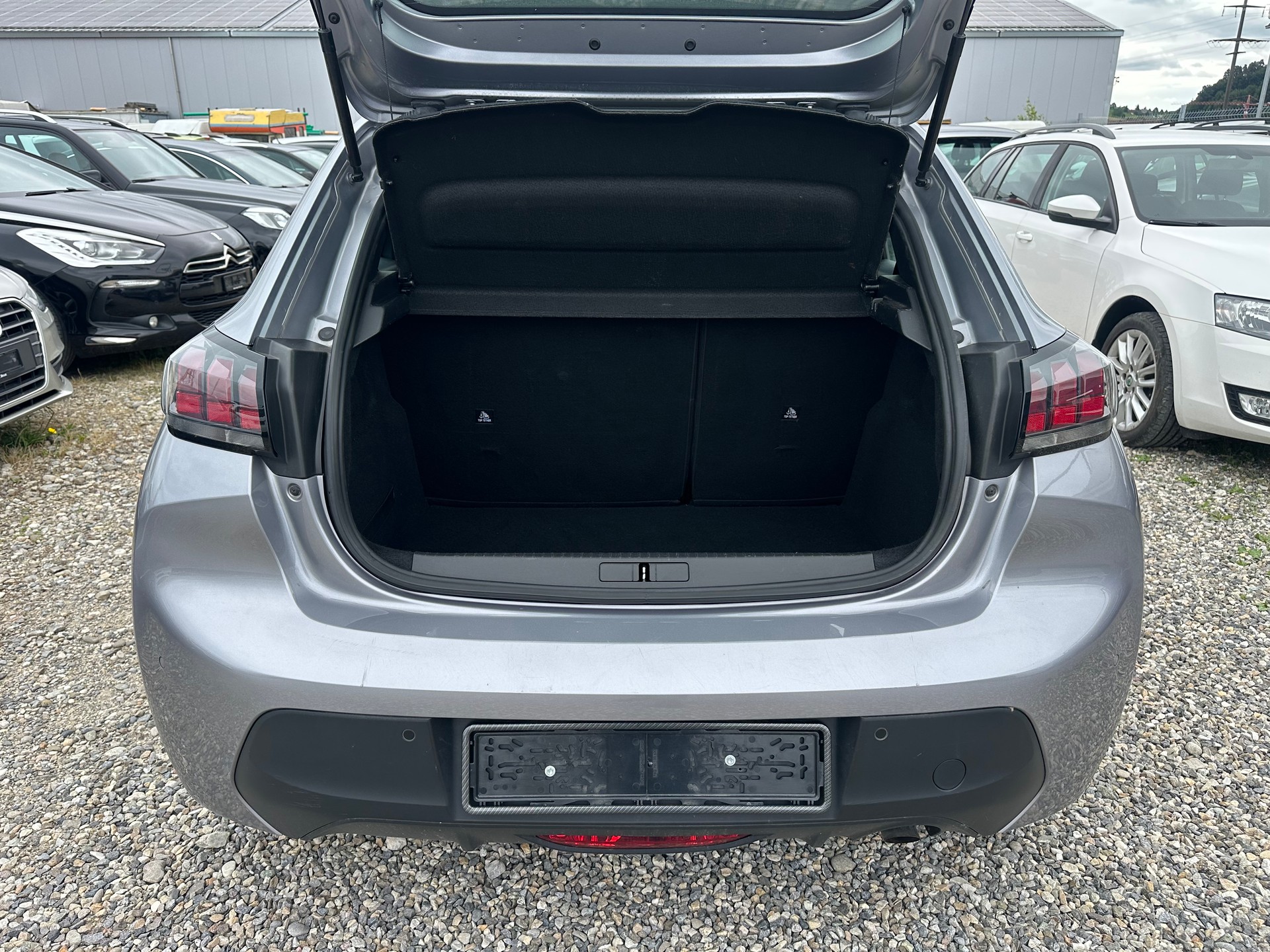 PEUGEOT 208 1.2 PureTech Active-image-6