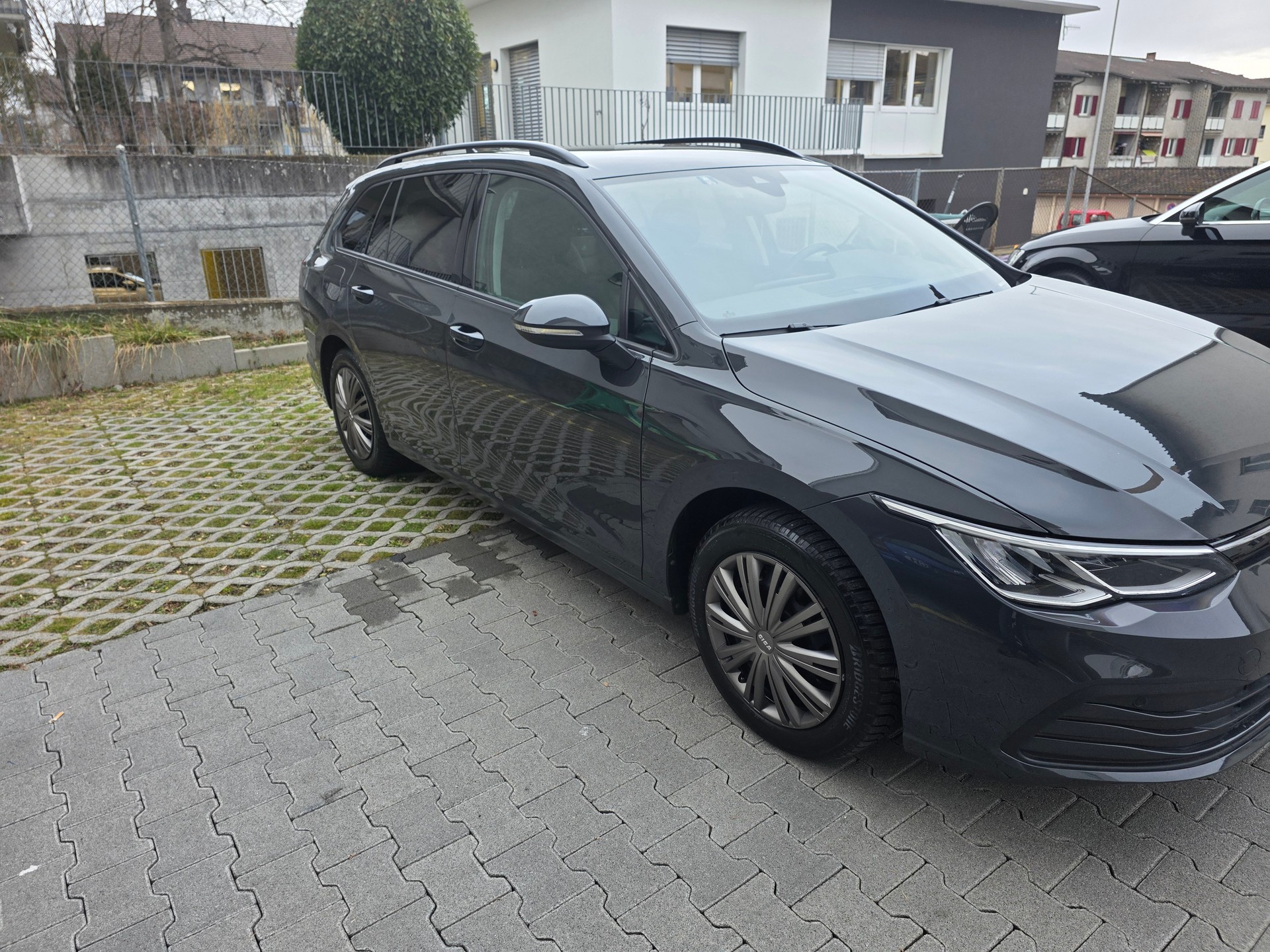 VW Variant 2.0 TDI Life DSG-image-0