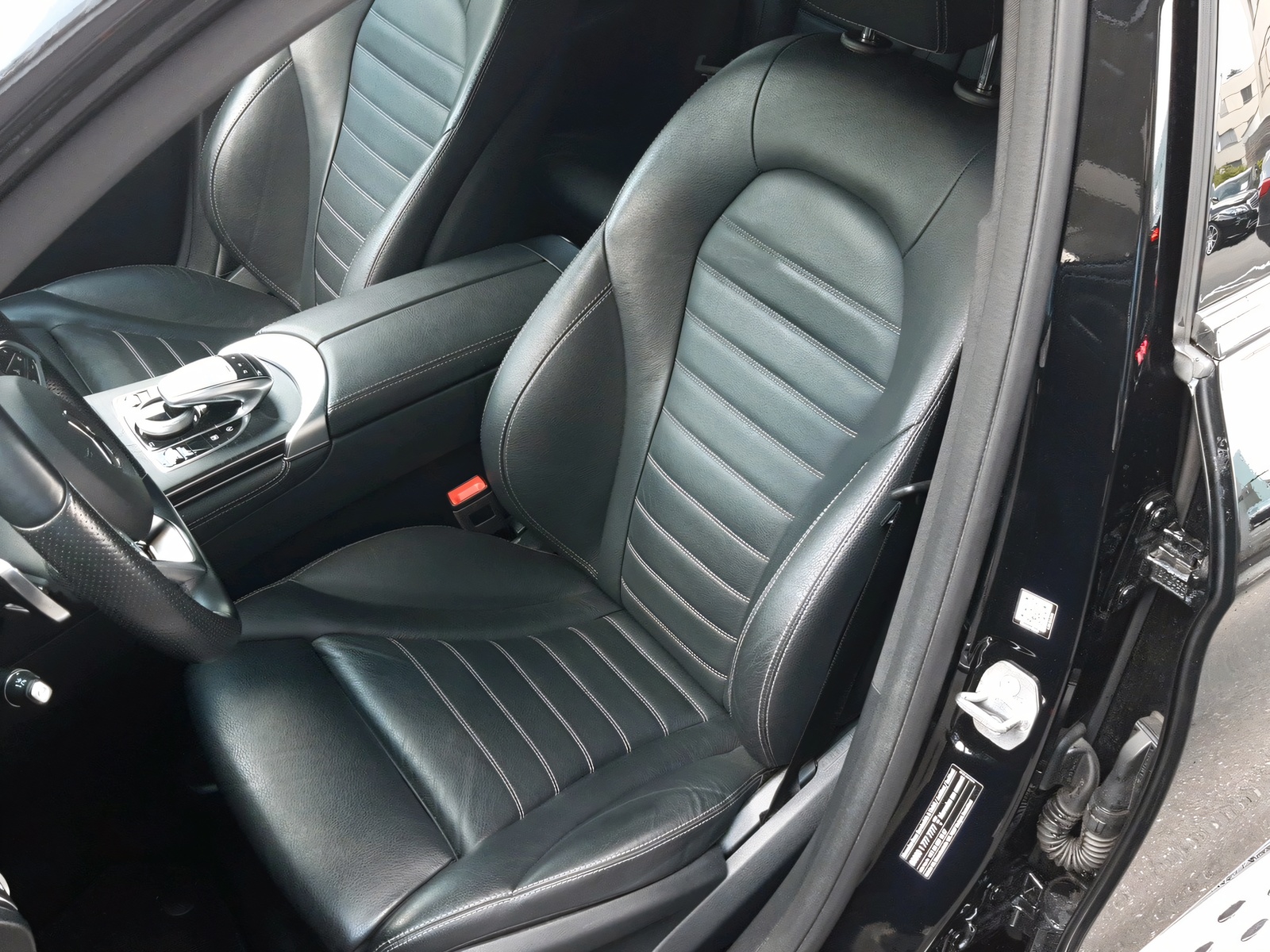 MERCEDES-BENZ GLC 250 d 4Matic Coupé-image-11